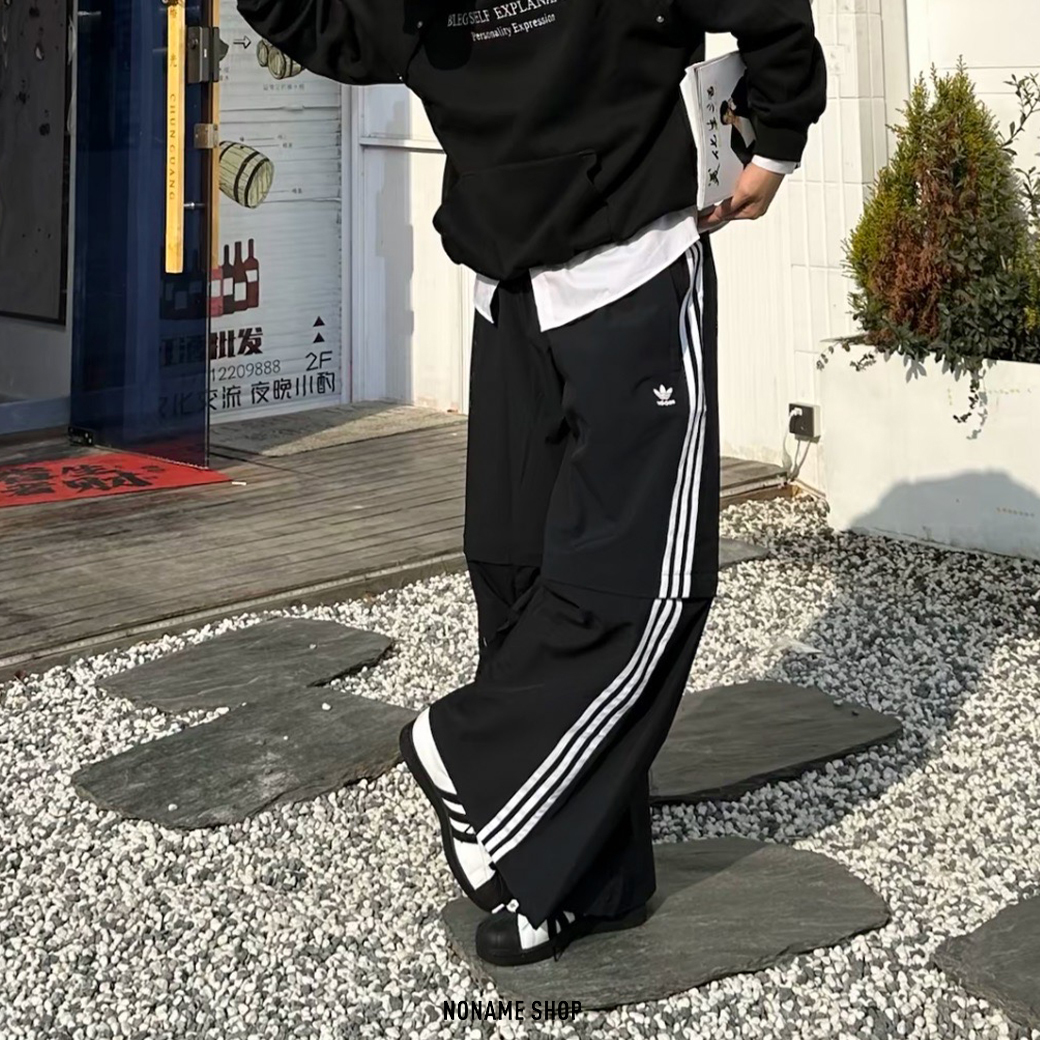 ADIDAS ADILENIUM OVERSIZED 寬鬆闊腿復古三線長褲(男/女款)