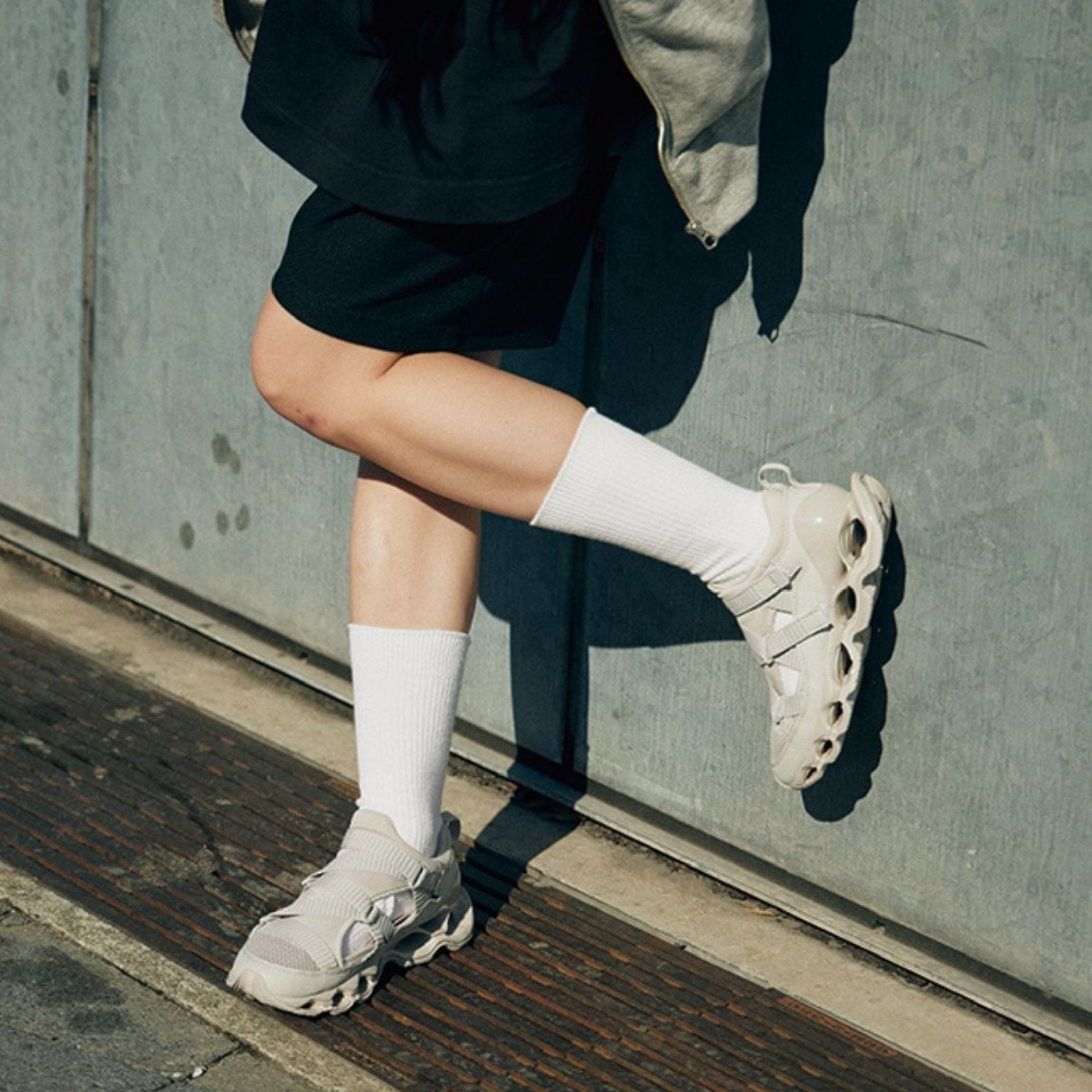 NICEDAY 代購 Mizuno Wave Prophecy Strap 涼鞋 機能鞋 登山 灰 奶油灰 煙灰 菸灰 D1GA251904