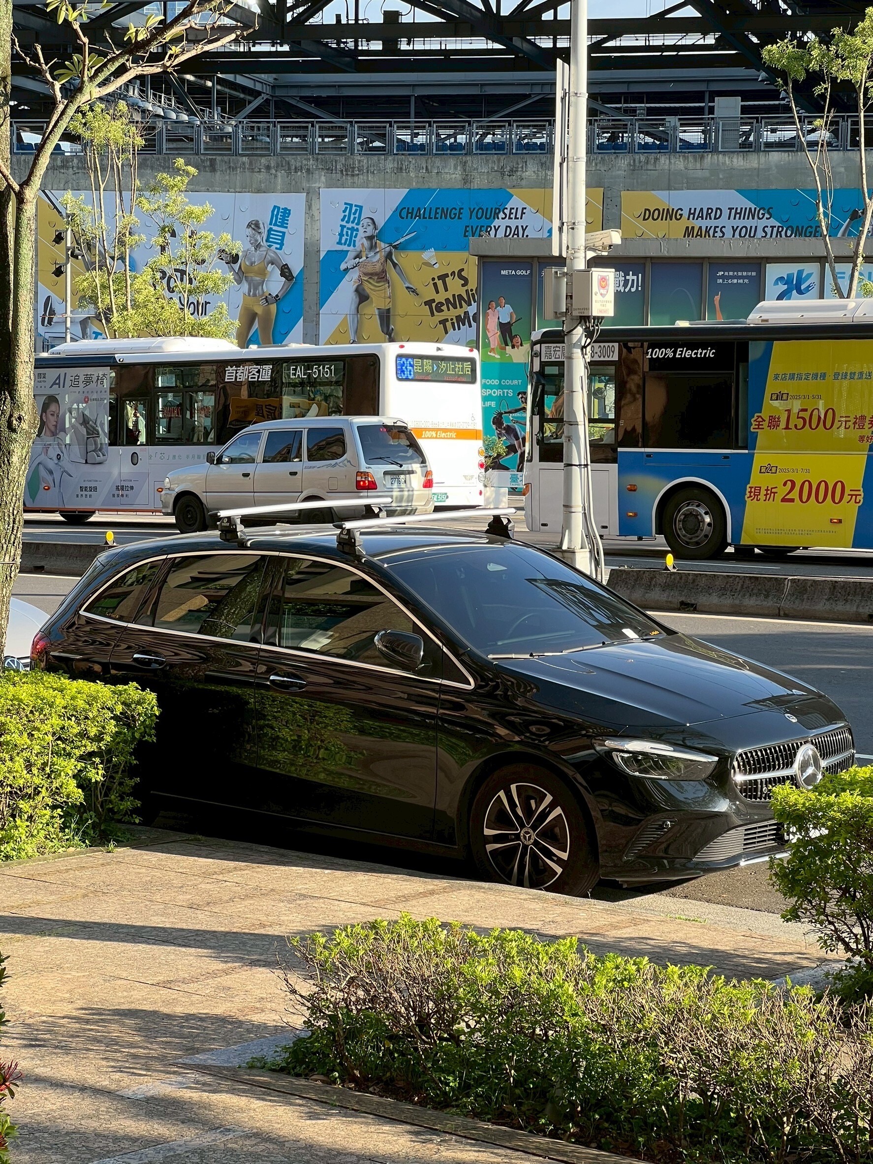 Thule 專用車頂架 (Mercedes Benz - B class)