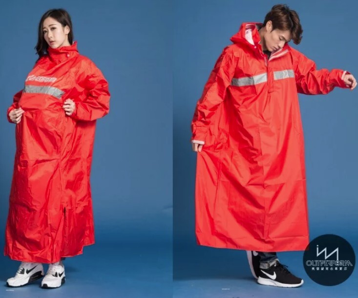 OutPerform 奧德蒙 頂峰 半開連身雨衣【背包款】