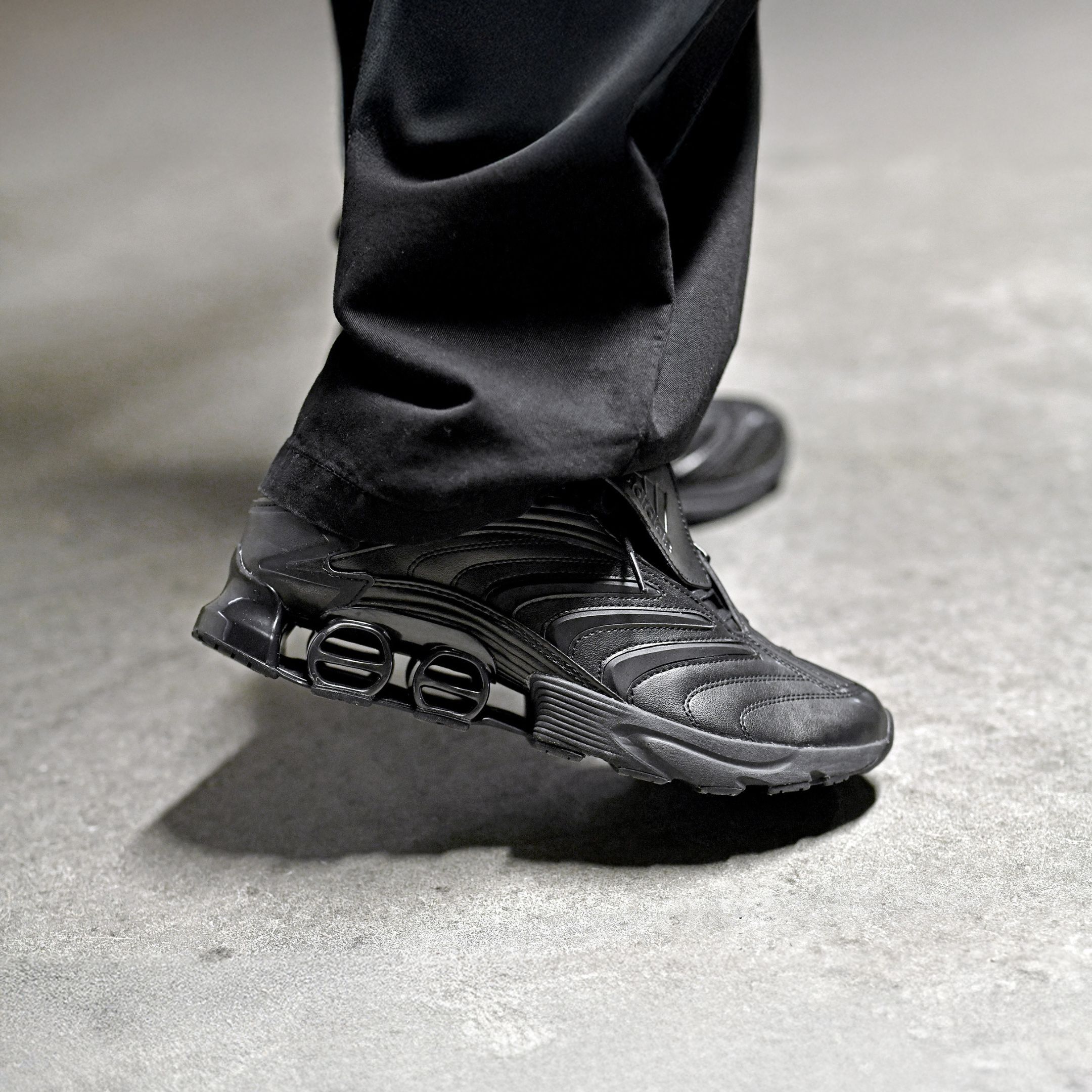 NICEDAY 代購 Adidas Predator Megaride Black 黑色 賽車鞋 復古 黑魂 黑 翻蓋 全黑 JR5567