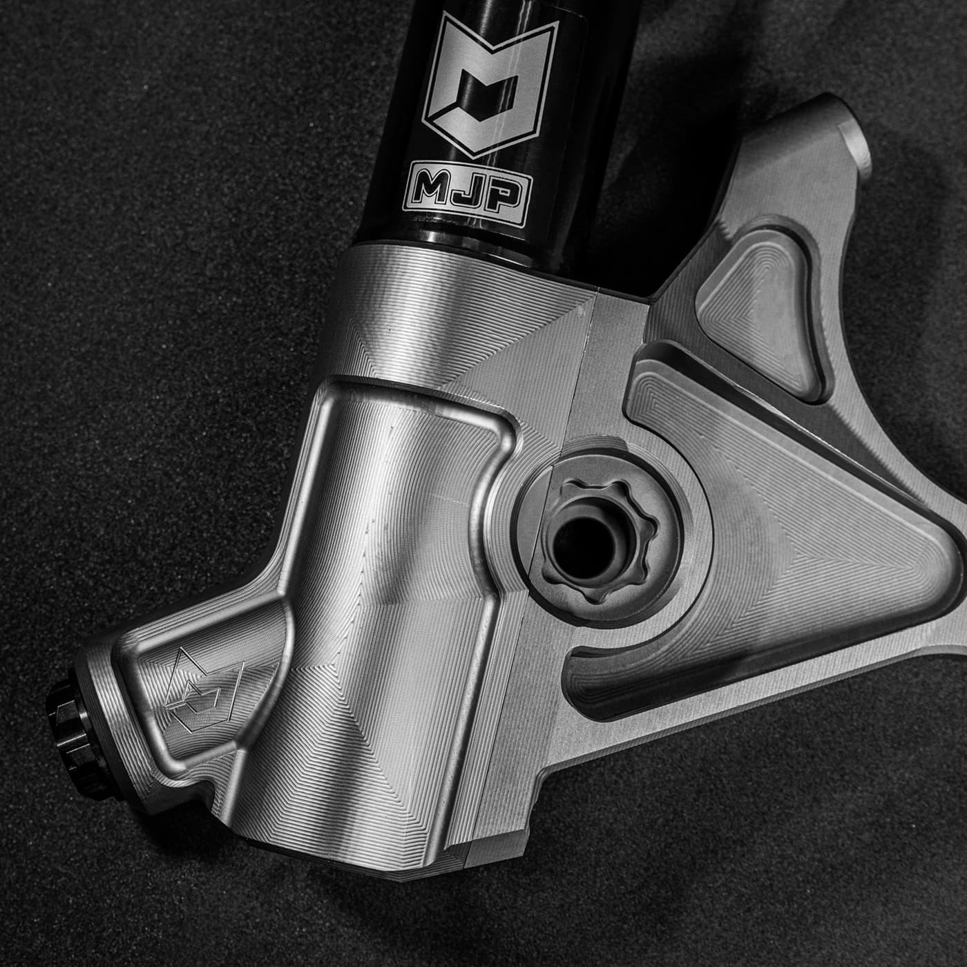 MJP MF351 前叉避震器