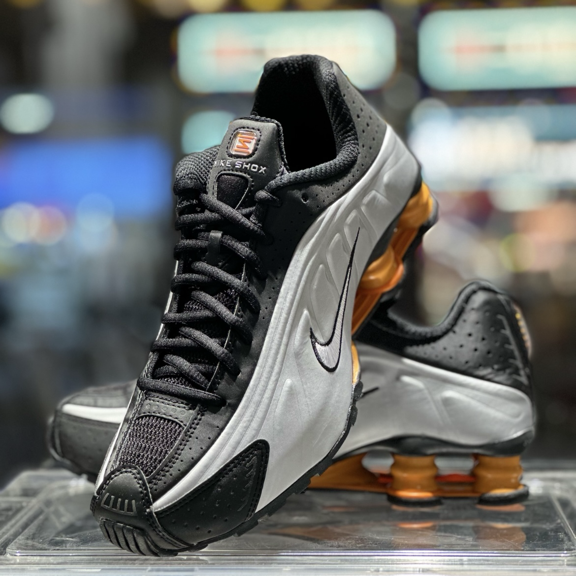 Nike Shox R4 Bright Mandarin 黑銀橘 復古 反光 氣墊 彈簧鞋 運動鞋