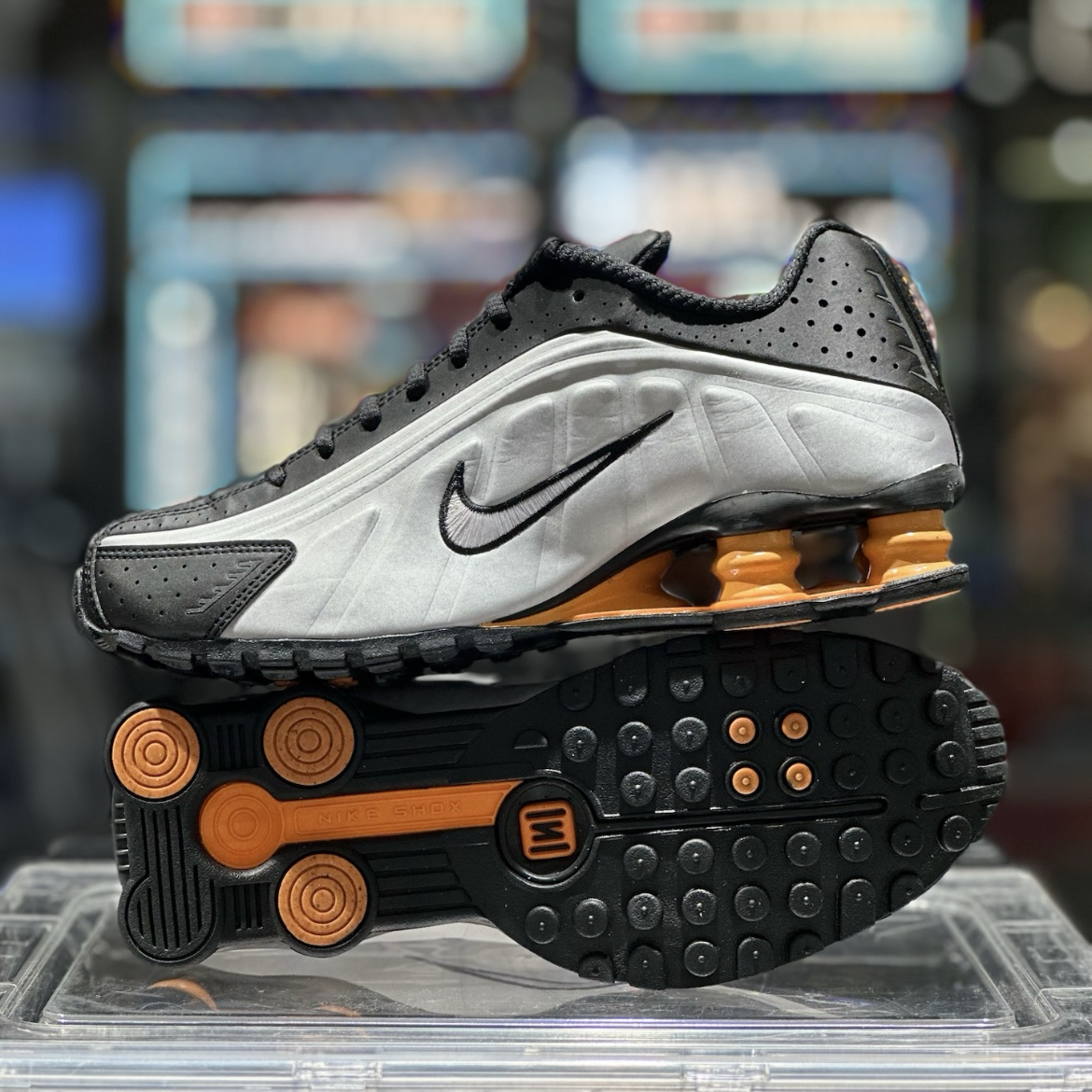 Nike Shox R4 Bright Mandarin 黑銀橘 復古 反光 氣墊 彈簧鞋 運動鞋