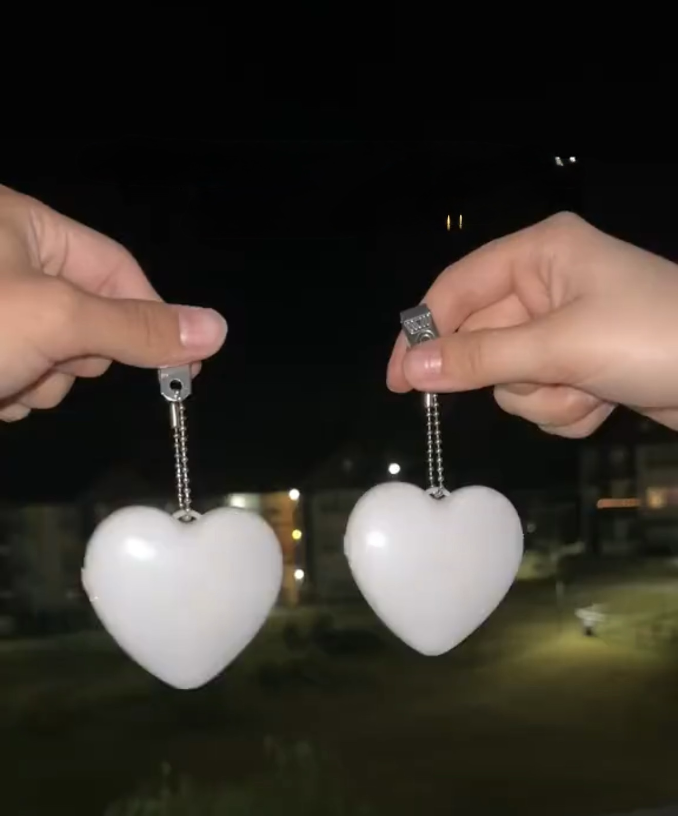 <預購> 愛心觸碰感應小夜燈吊飾