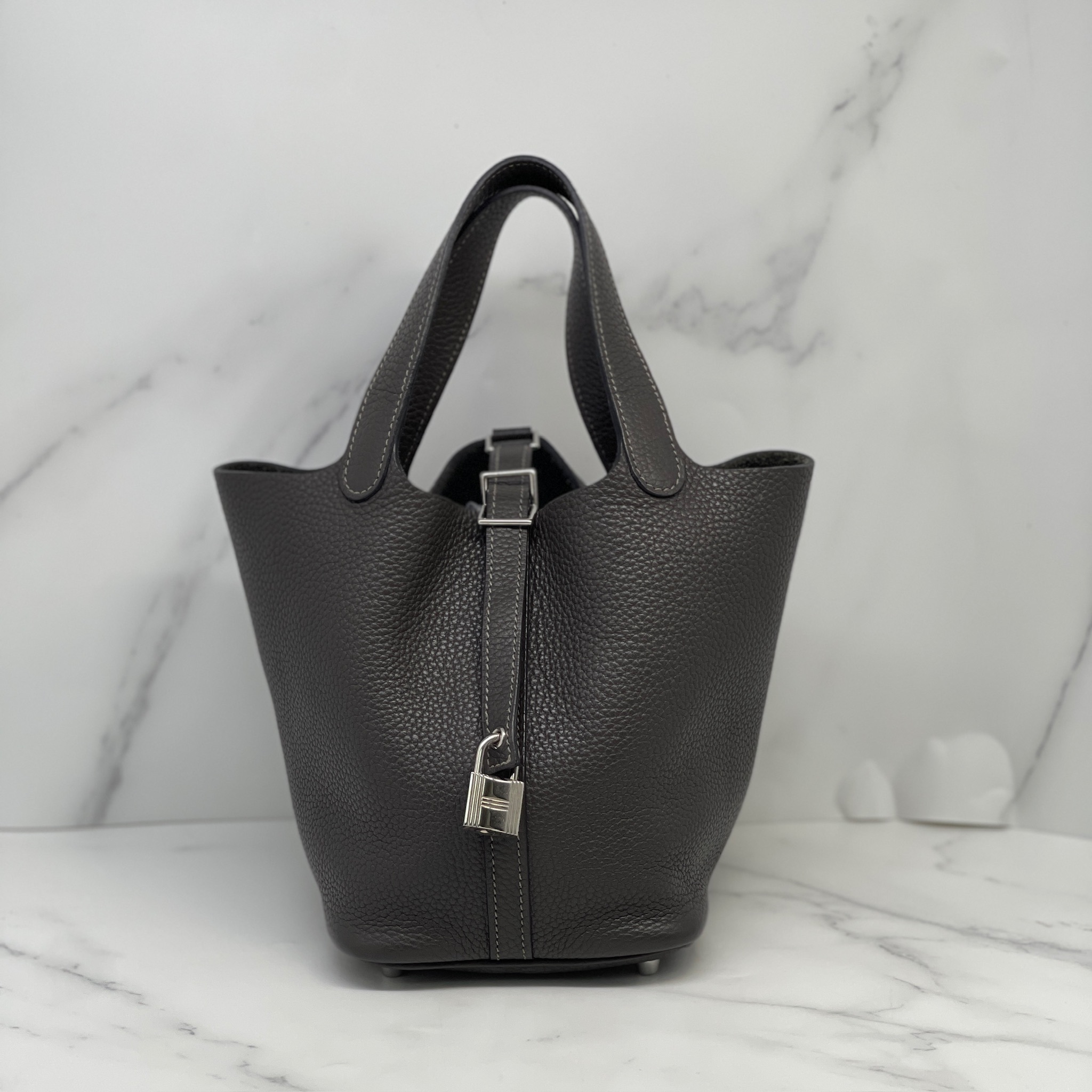 Hermes P18 ( Grey / Shw )