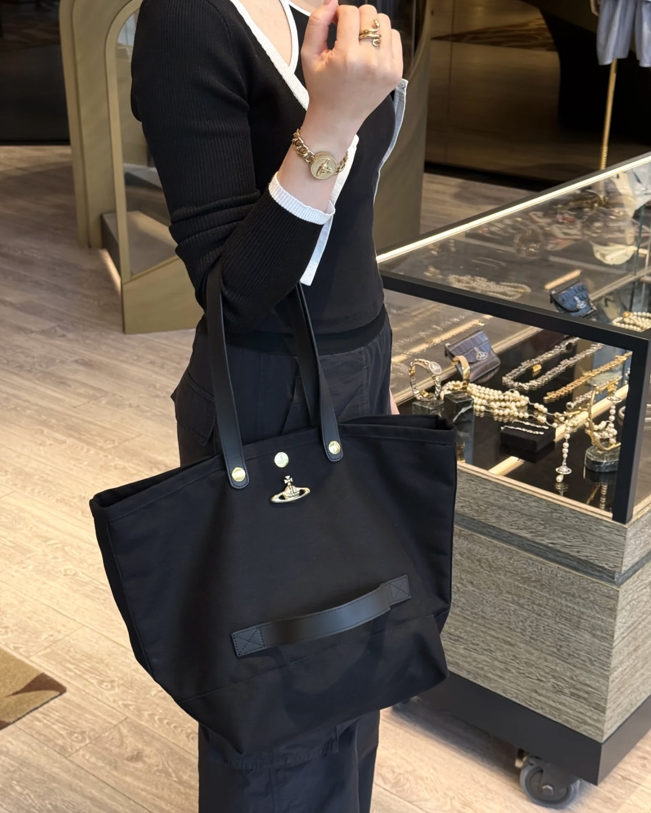 【Vivienne Westwood】Utility ラージ ショッパートート 𝐏𝐑𝐄-𝐎𝐑𝐃𝐄𝐑!˼ Vivienne Westwood Utility Shopping