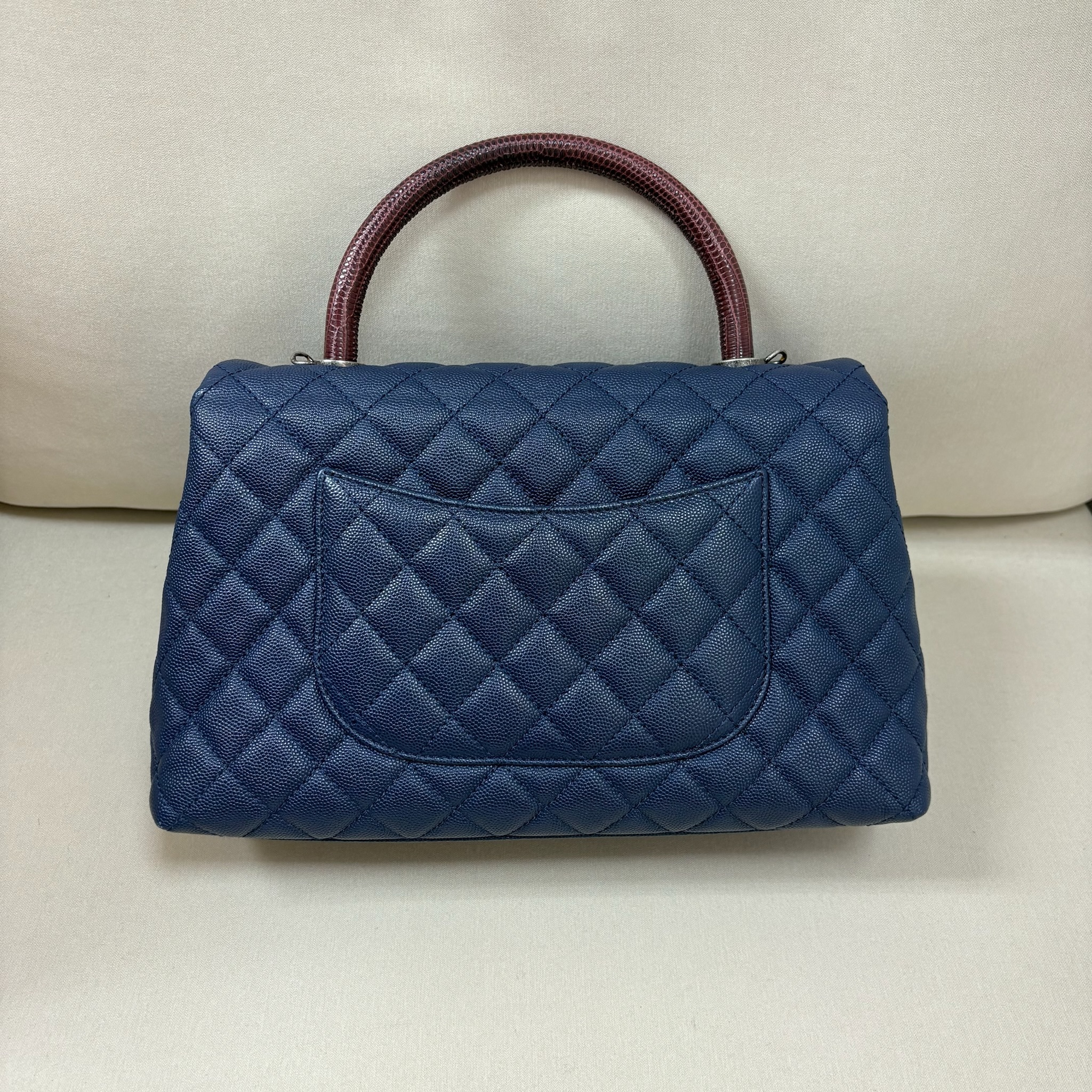 Chanel Coco Handle Medium Bag - Navy / Shw