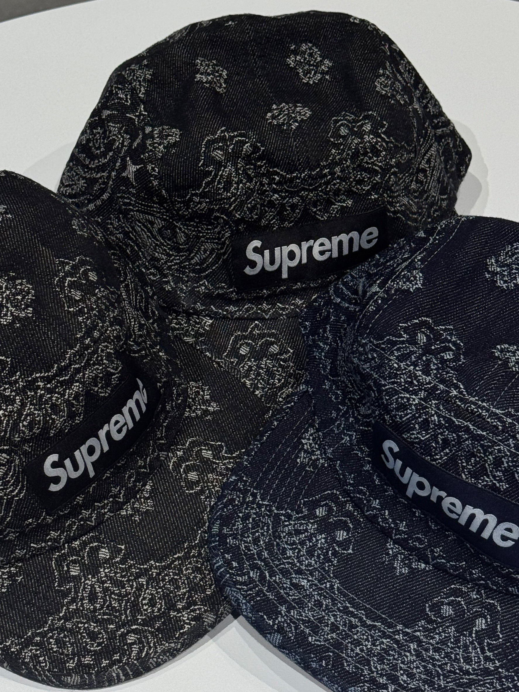 Supreme Jacquard 變形蟲 單寧分割帽