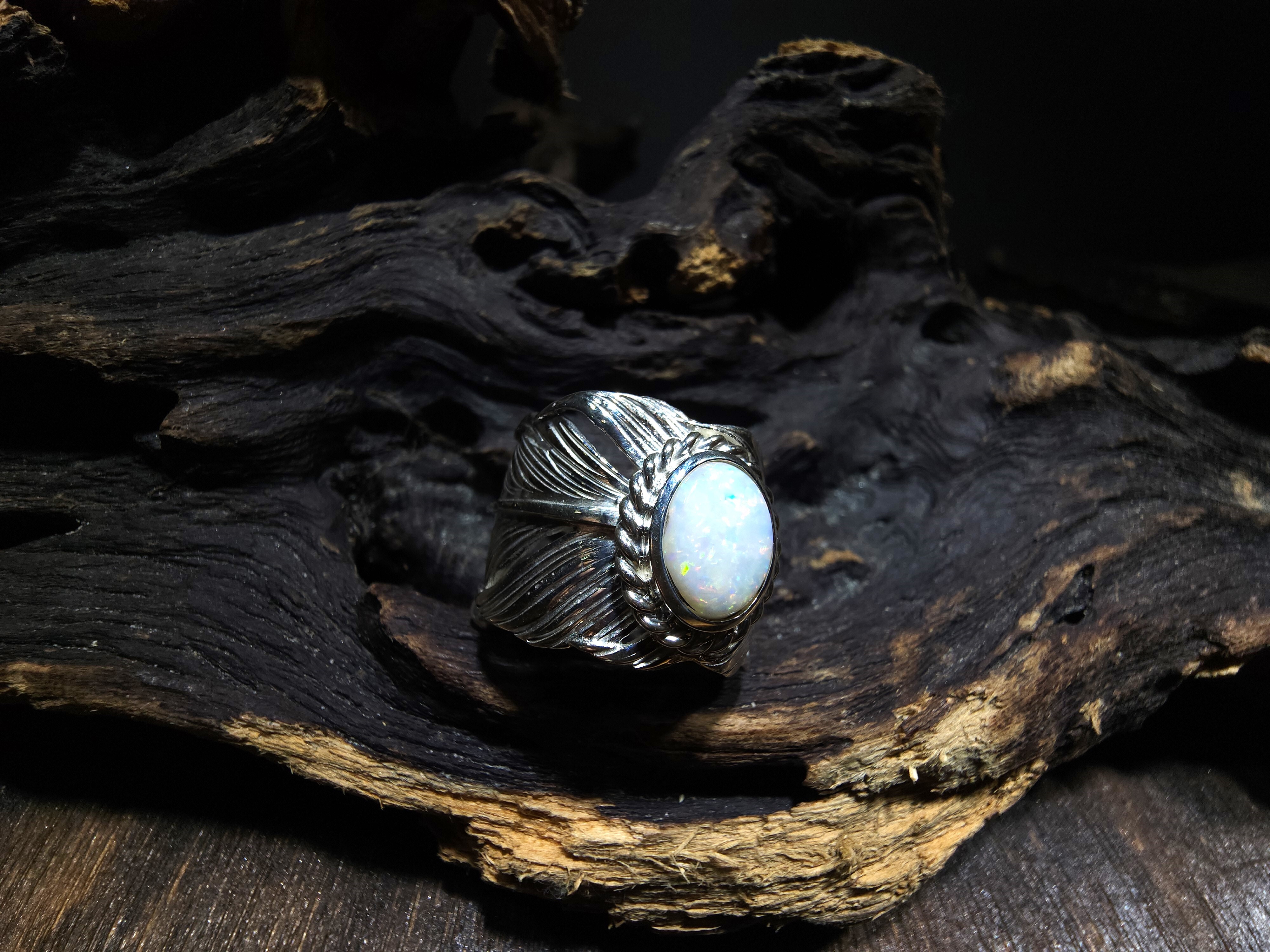 *Black Venom Jewelry- Freedom & Prayer 純銀勃羽戒鑲澳洲蛋白石