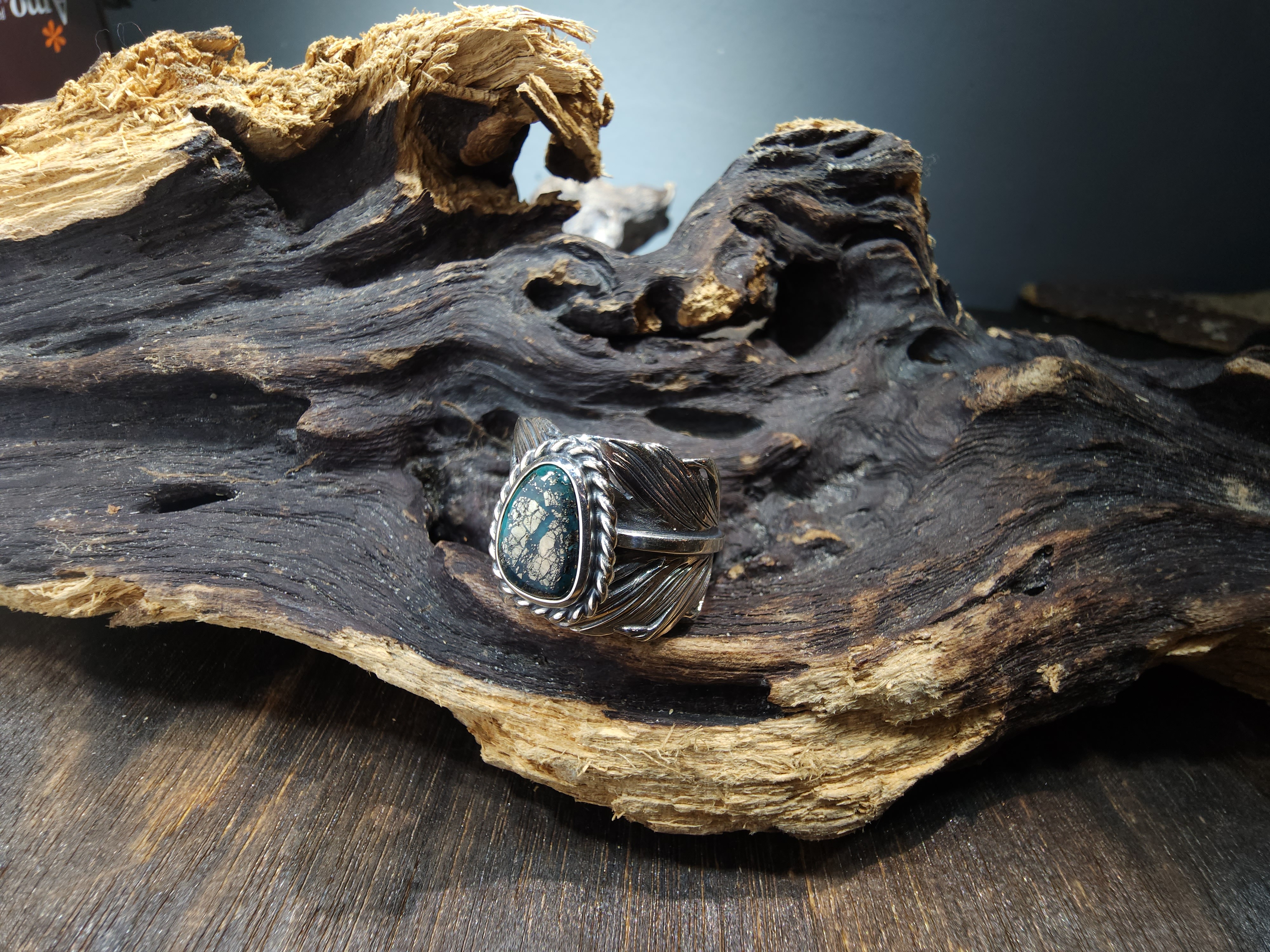 *Black Venom Jewelry- Freedom & Prayer 純銀勃羽戒鑲Morenci II 松石