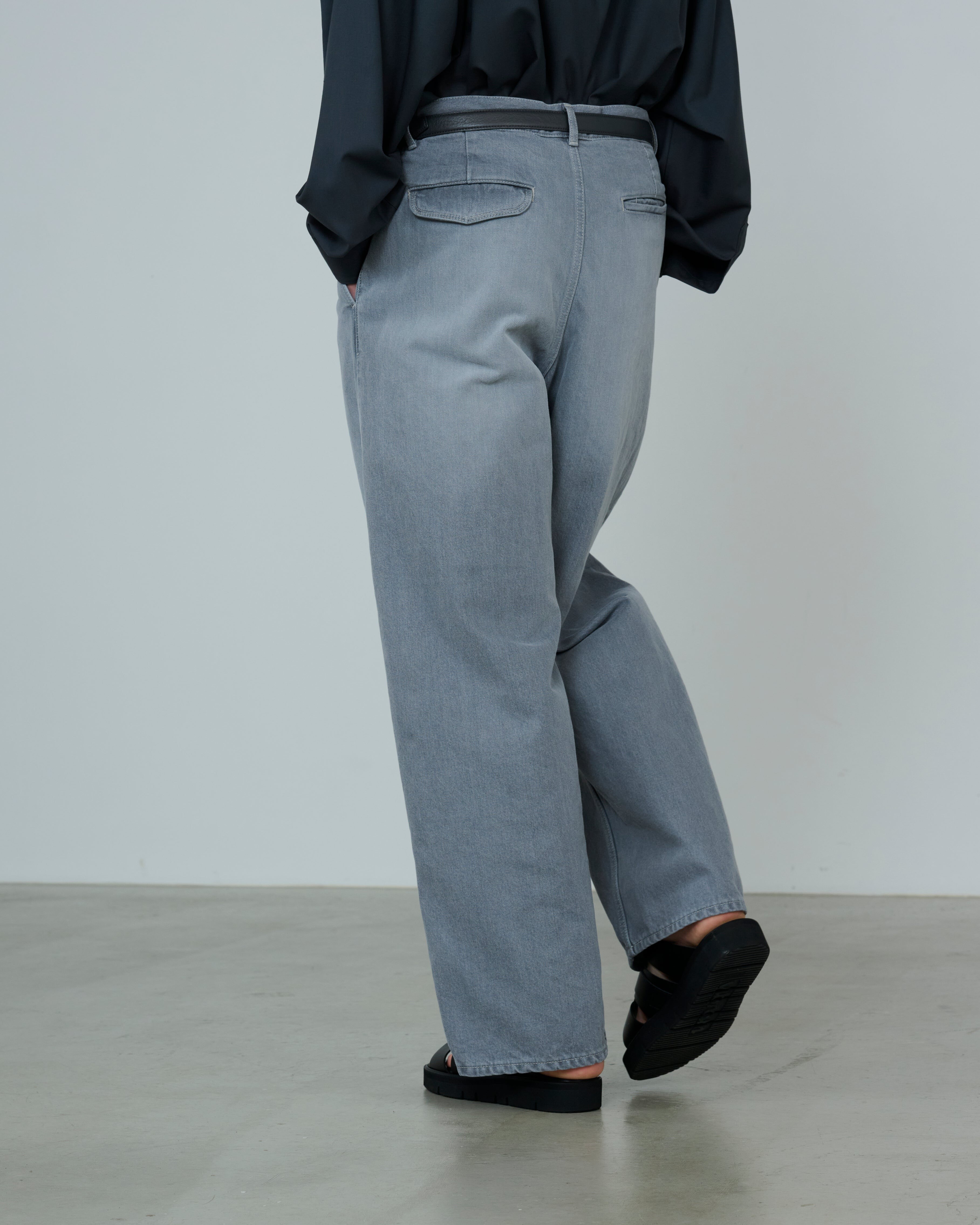 GRAPHPAPER GRAY TONE CONE DENIM TWO TUCK PANTS 黃金周牛仔褲