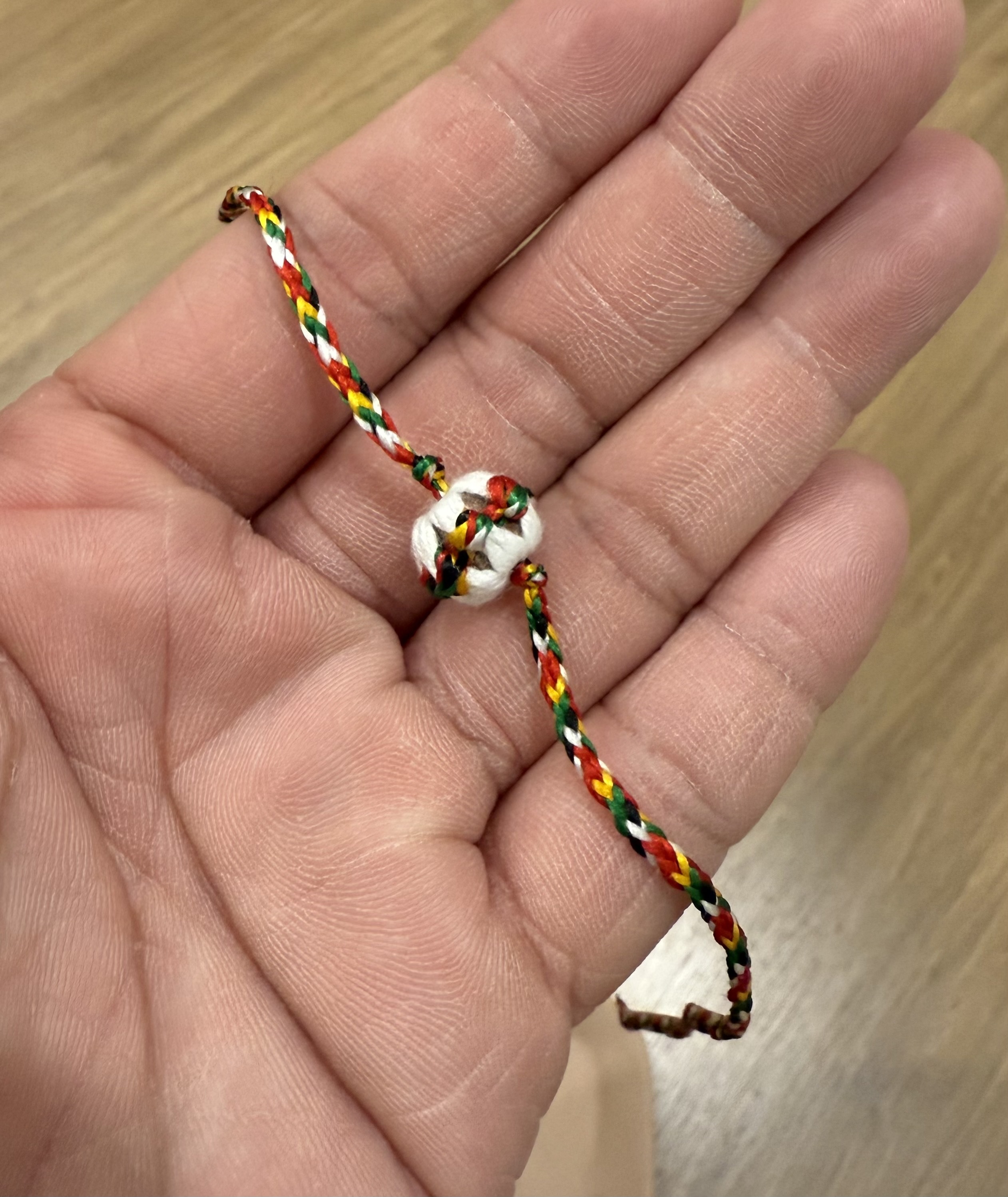 高僧  龍婆堪暖（親自手寫符）印固彩色手繩