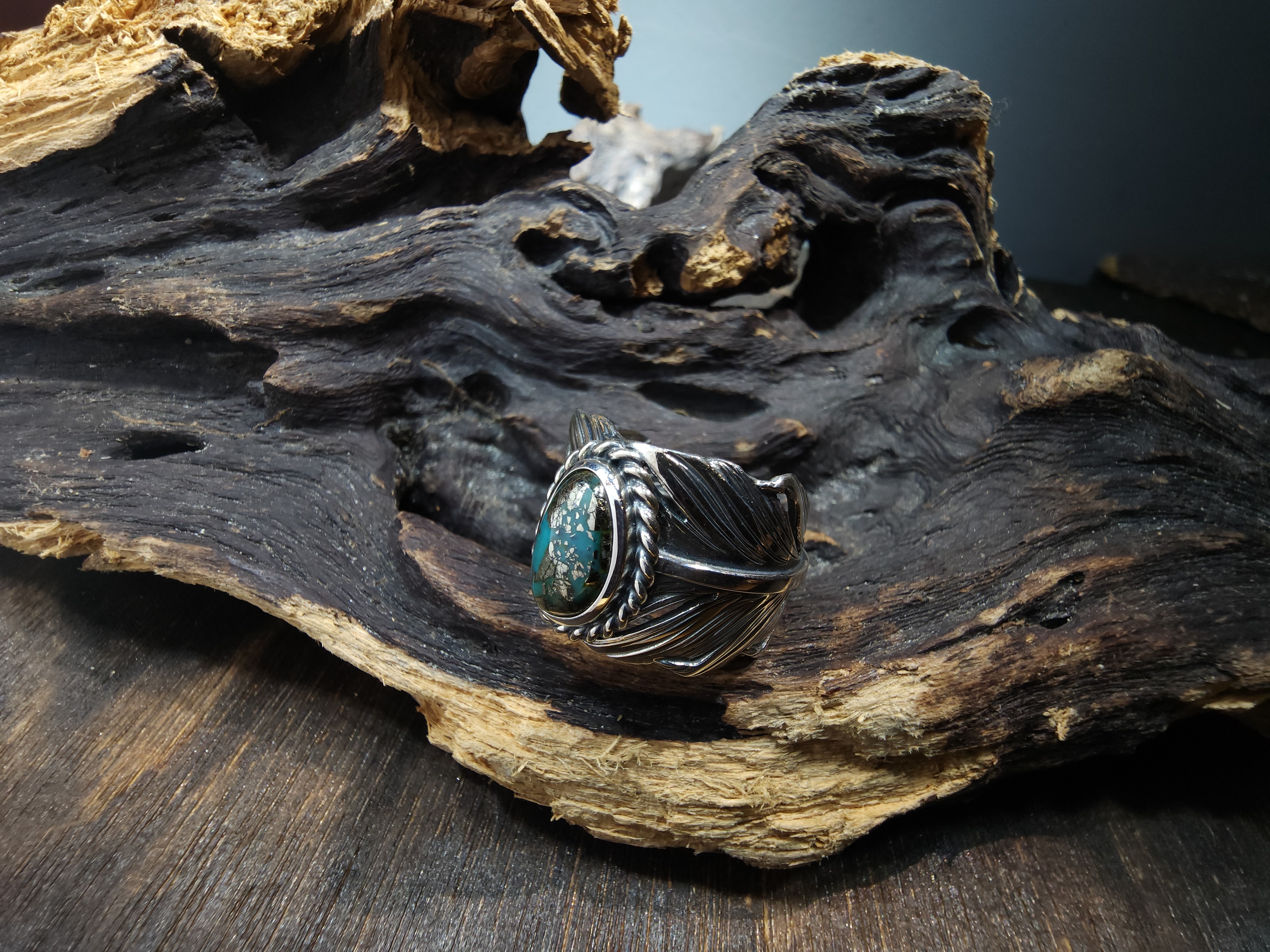 *Black Venom Jewelry- Freedom & Prayer 純銀勃羽戒鑲Morenci II 松石