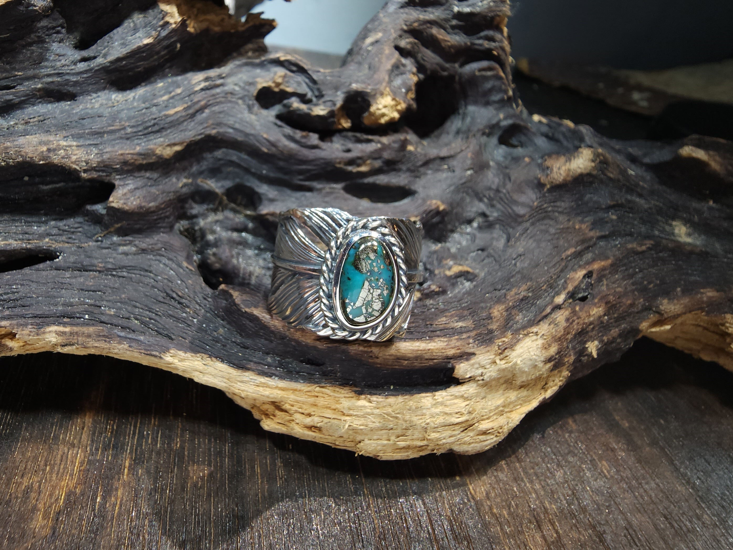 *Black Venom Jewelry- Freedom & Prayer 純銀勃羽戒鑲Morenci II 松石