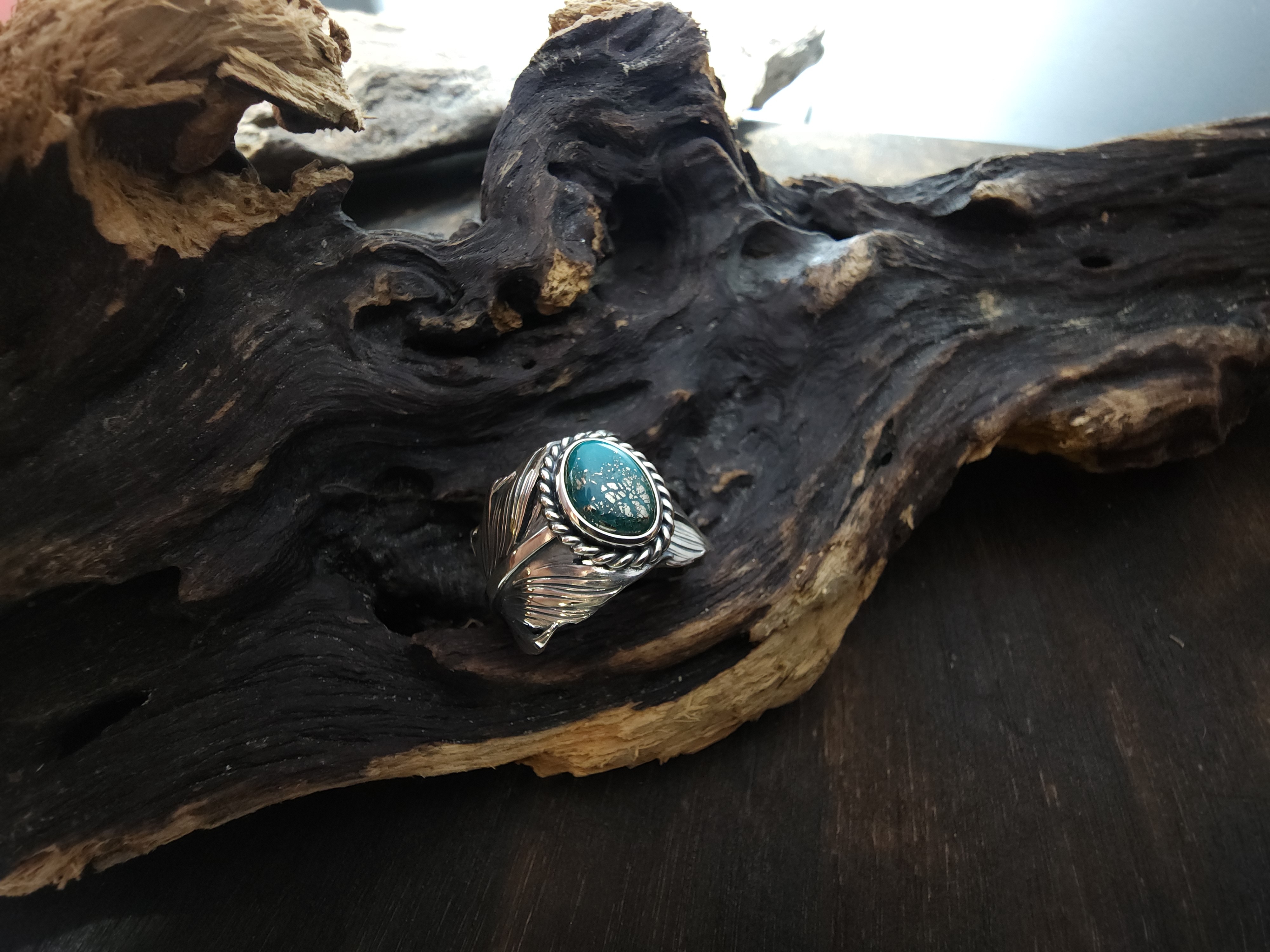 *Black Venom Jewelry- Freedom & Prayer 純銀勃羽戒鑲Morenci II 松石