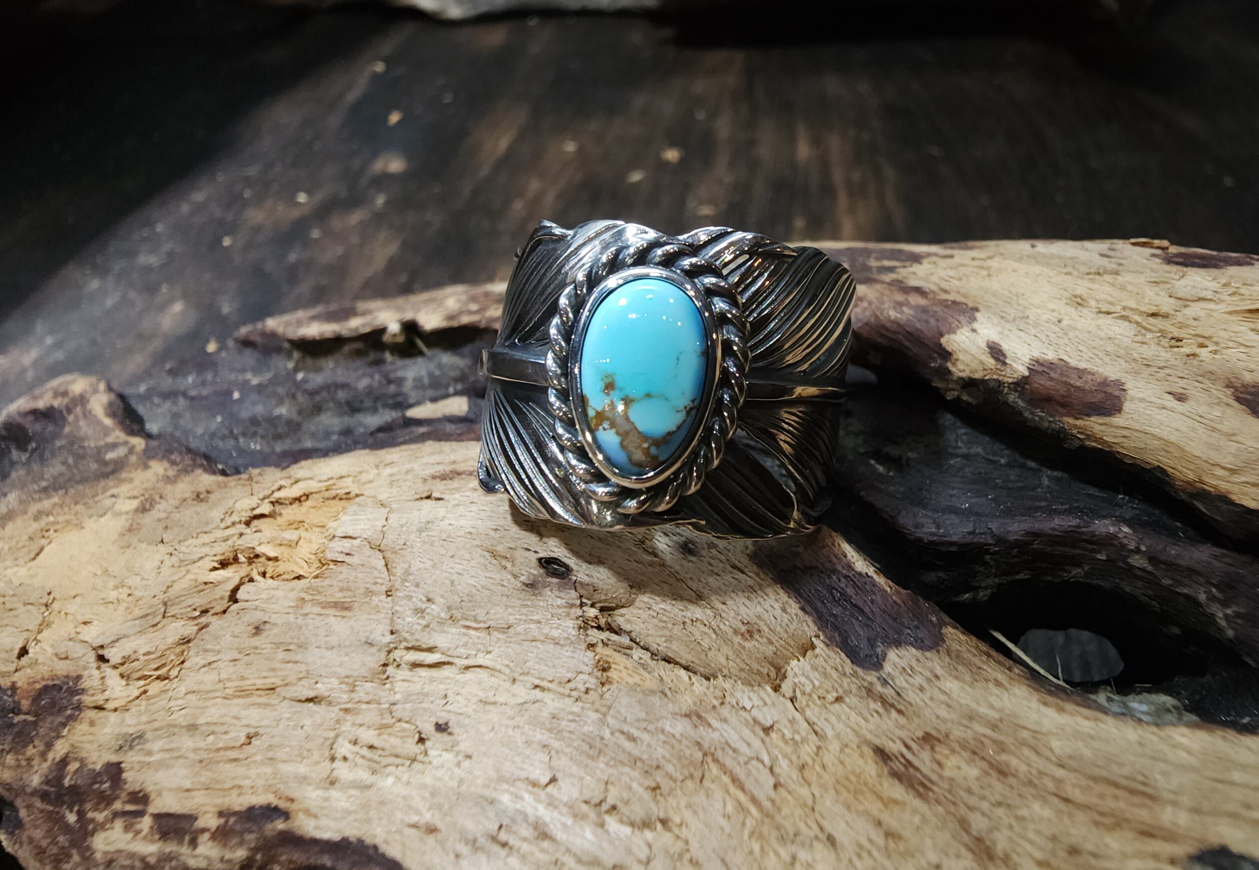 *Black Venom Jewelry- Freedom & Prayer 純銀勃羽戒鑲Golden Hill 松石