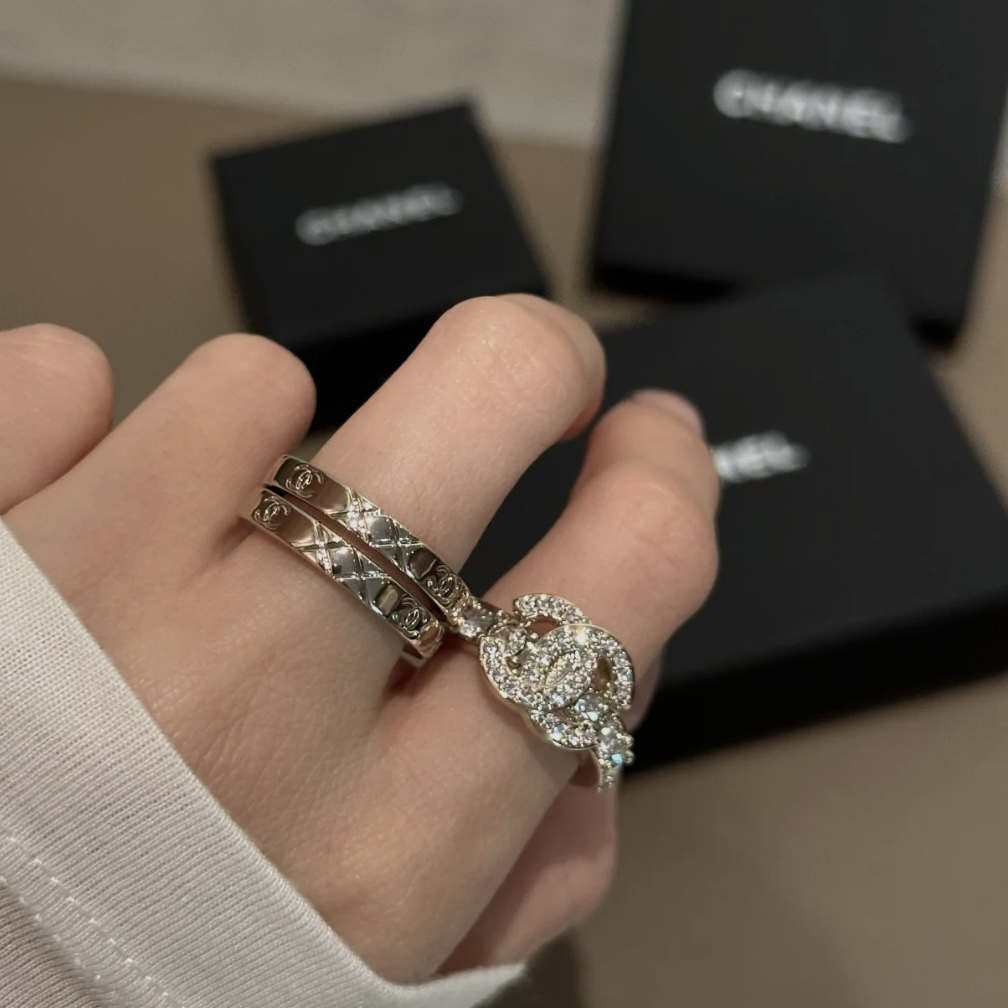 18k 香奶奶25p菱格滿鑽三合一”高奢定製戒組