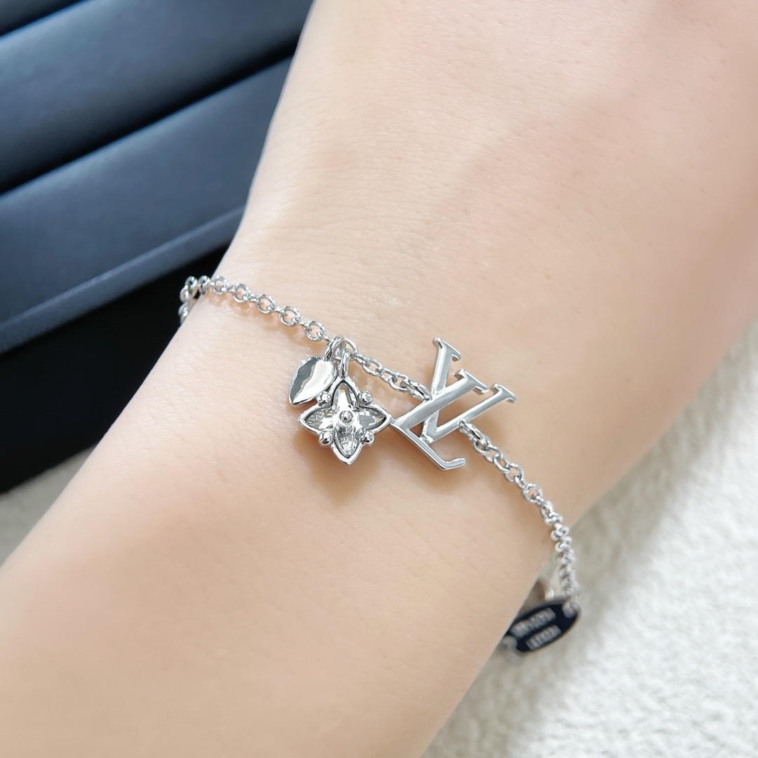 18k V”高級白金鑽老花星星”高奢定製手鍊