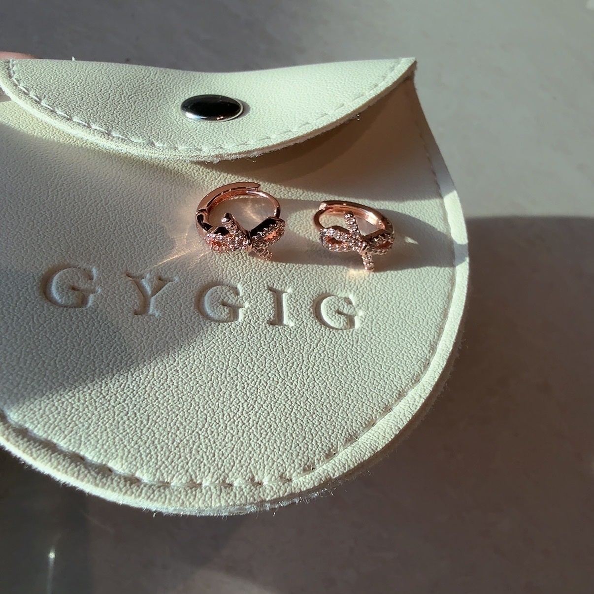 rose玫瑰金鑽”緞帶蝴蝶結小耳釦釘