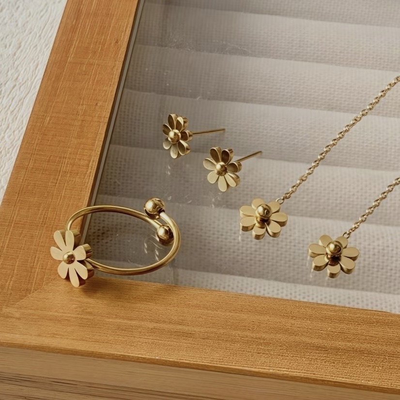GD”小金雛菊鈦鋼耳釘/戒指/耳墜系列【春季限定】