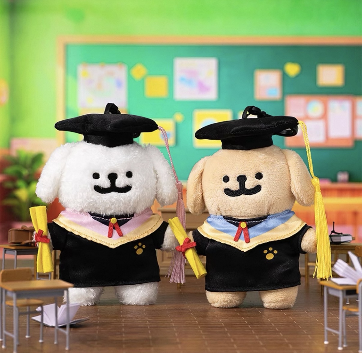 線條小狗 Maltese 正版授權 畢業季系列 毛絨吊飾 學士服 吊飾 2款(任買兩件超商免運)/預購