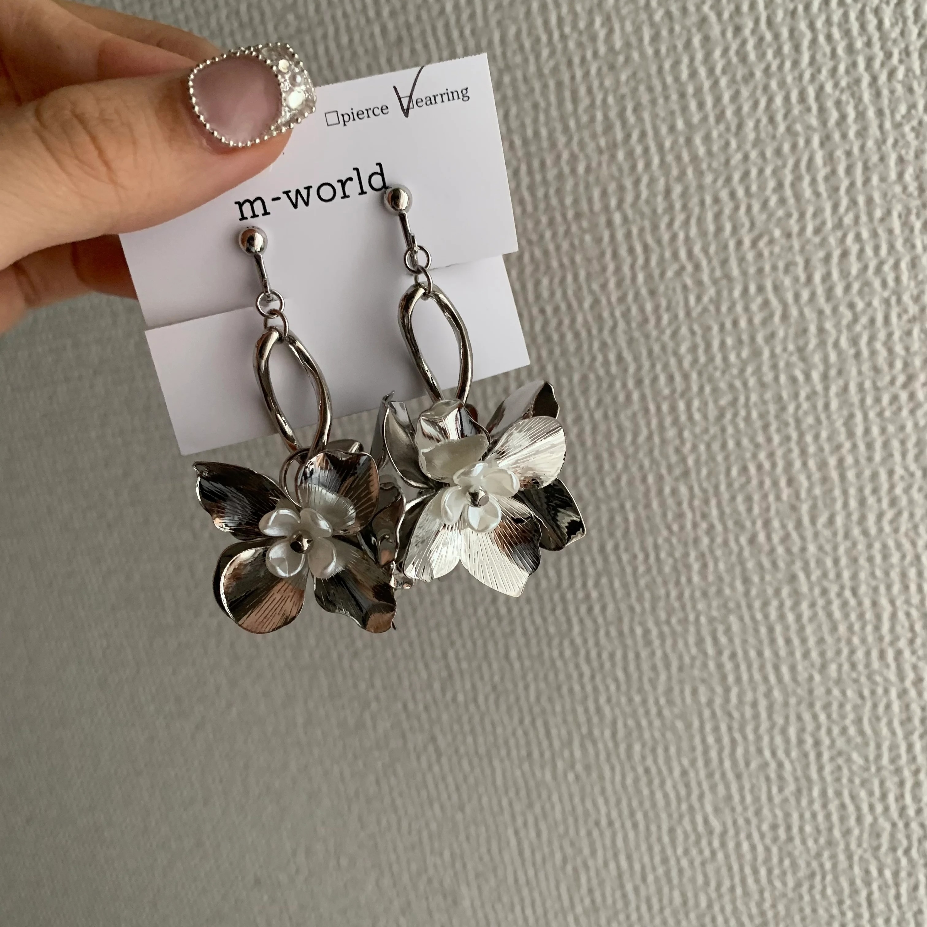 [m-world] pearl big flower (silver) | 耳針 | NO.15
