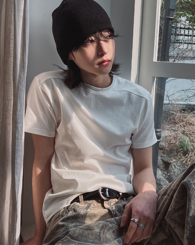 韓國 立體 修身 線條 素面 短袖 短T