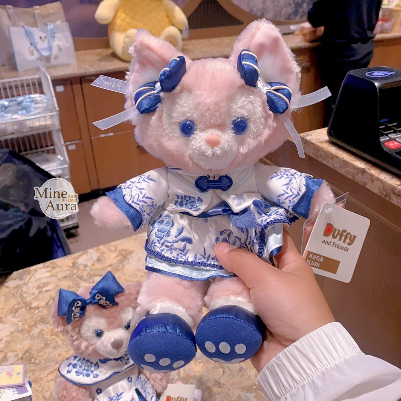達菲 Duffy 與好友們 青花系列 玲娜貝兒 LinaBell SS號 娃娃 玩偶 -上海迪士尼樂園