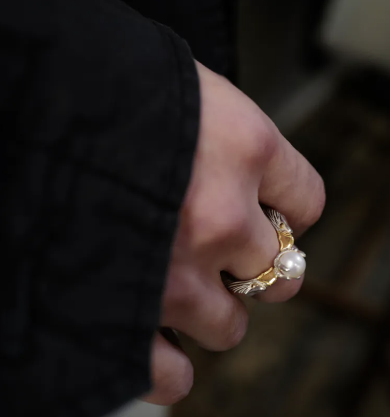 金嘴金眼珍珠雙頭鷹戒