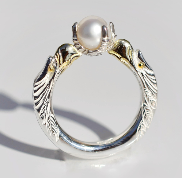 金嘴金眼珍珠雙頭鷹戒