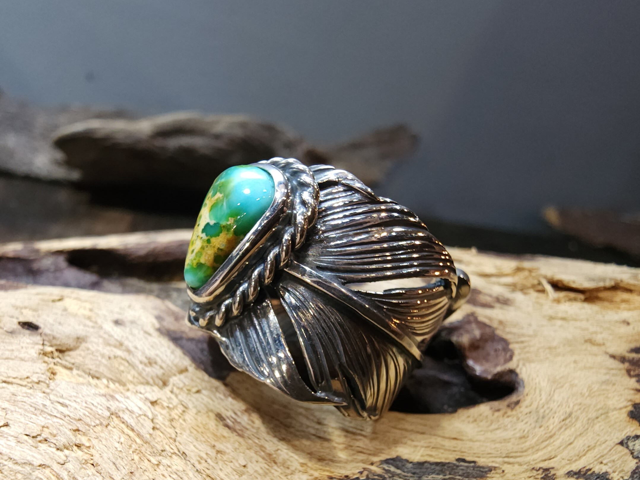 *Black Venom Jewelry- Freedom & Prayer 純銀勃羽戒鑲Sonora Gold 松石