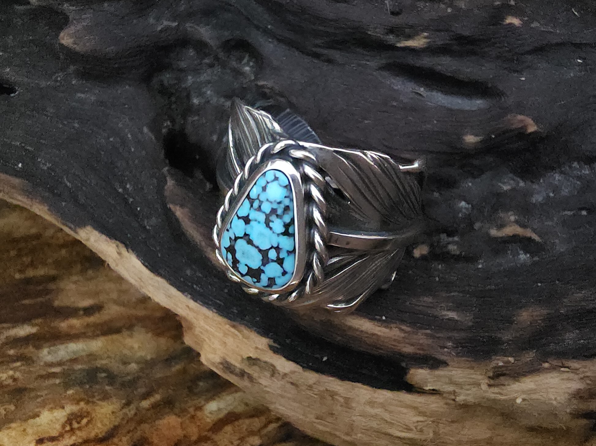 *Black Venom Jewelry- Freedom & Prayer 純銀勃羽戒鑲Kingman  松石