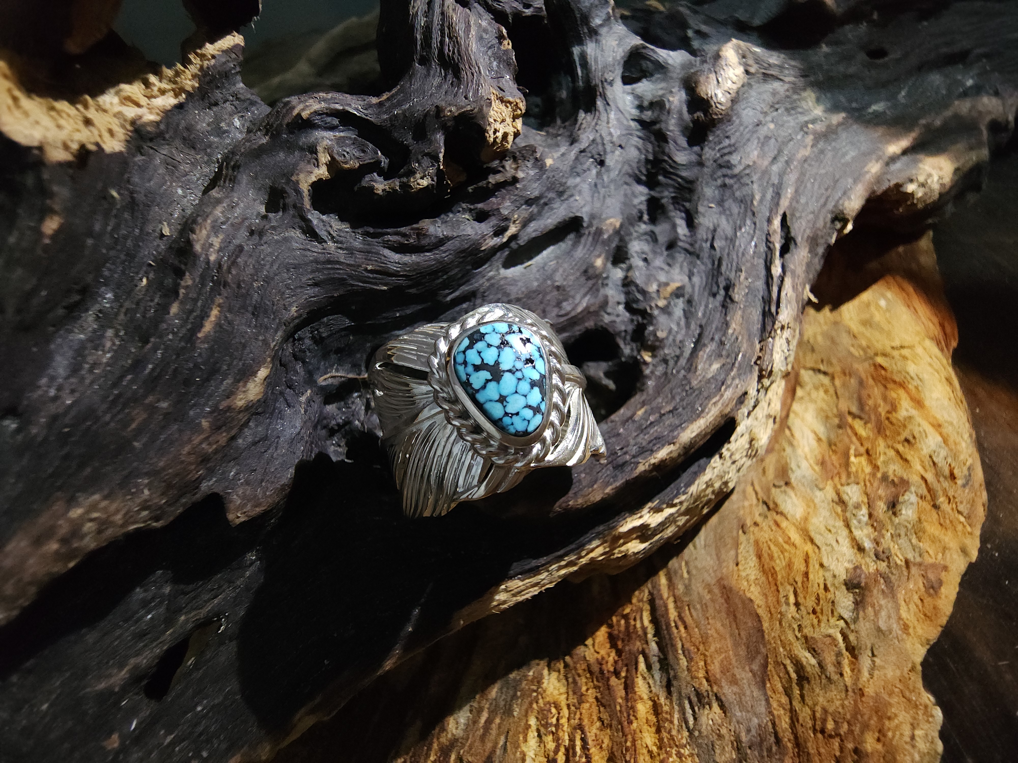 *Black Venom Jewelry- Freedom & Prayer 純銀勃羽戒鑲Kingman  松石