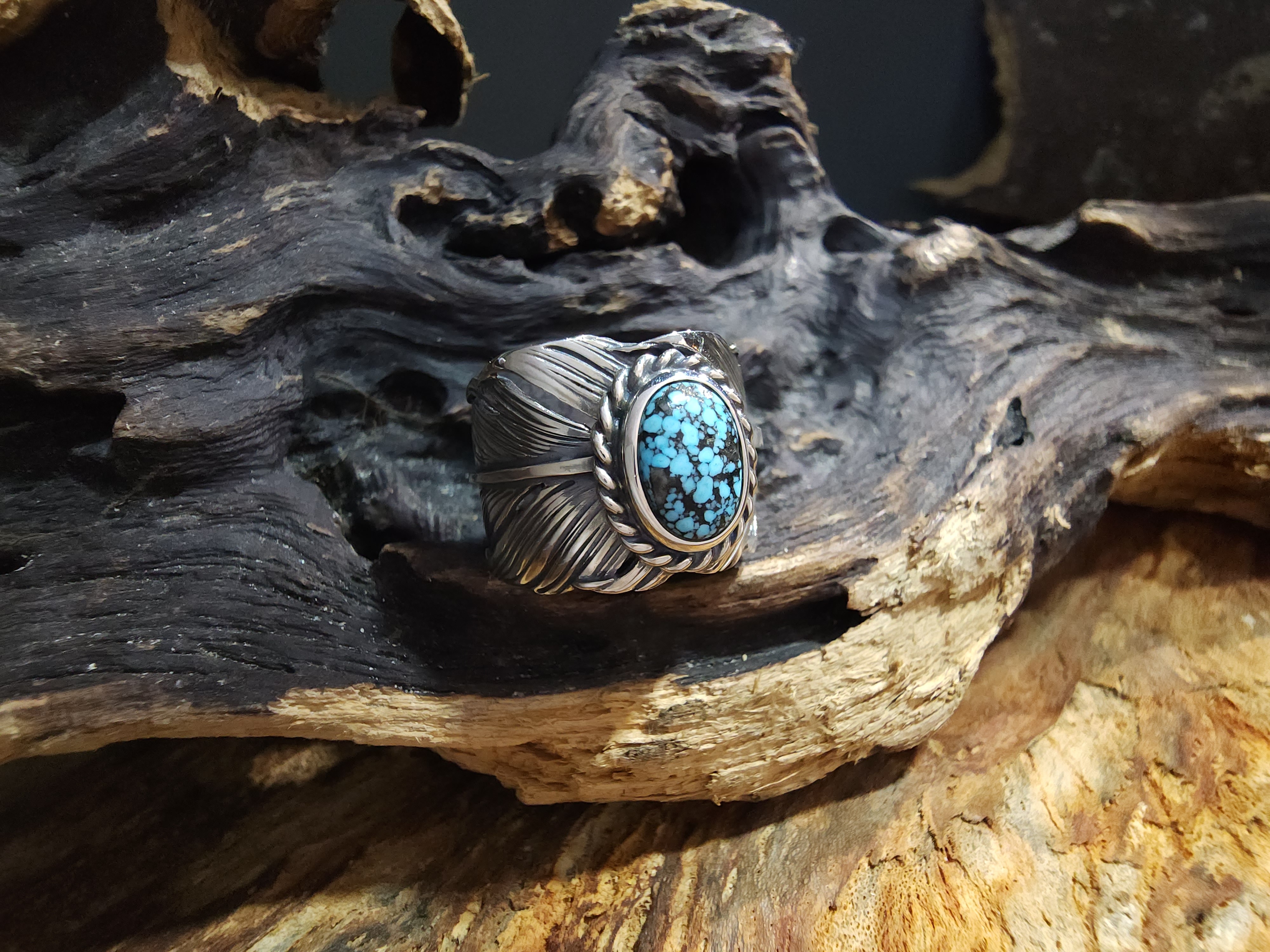 *Black Venom Jewelry- Freedom & Prayer 純銀勃羽戒鑲Kingman  松石