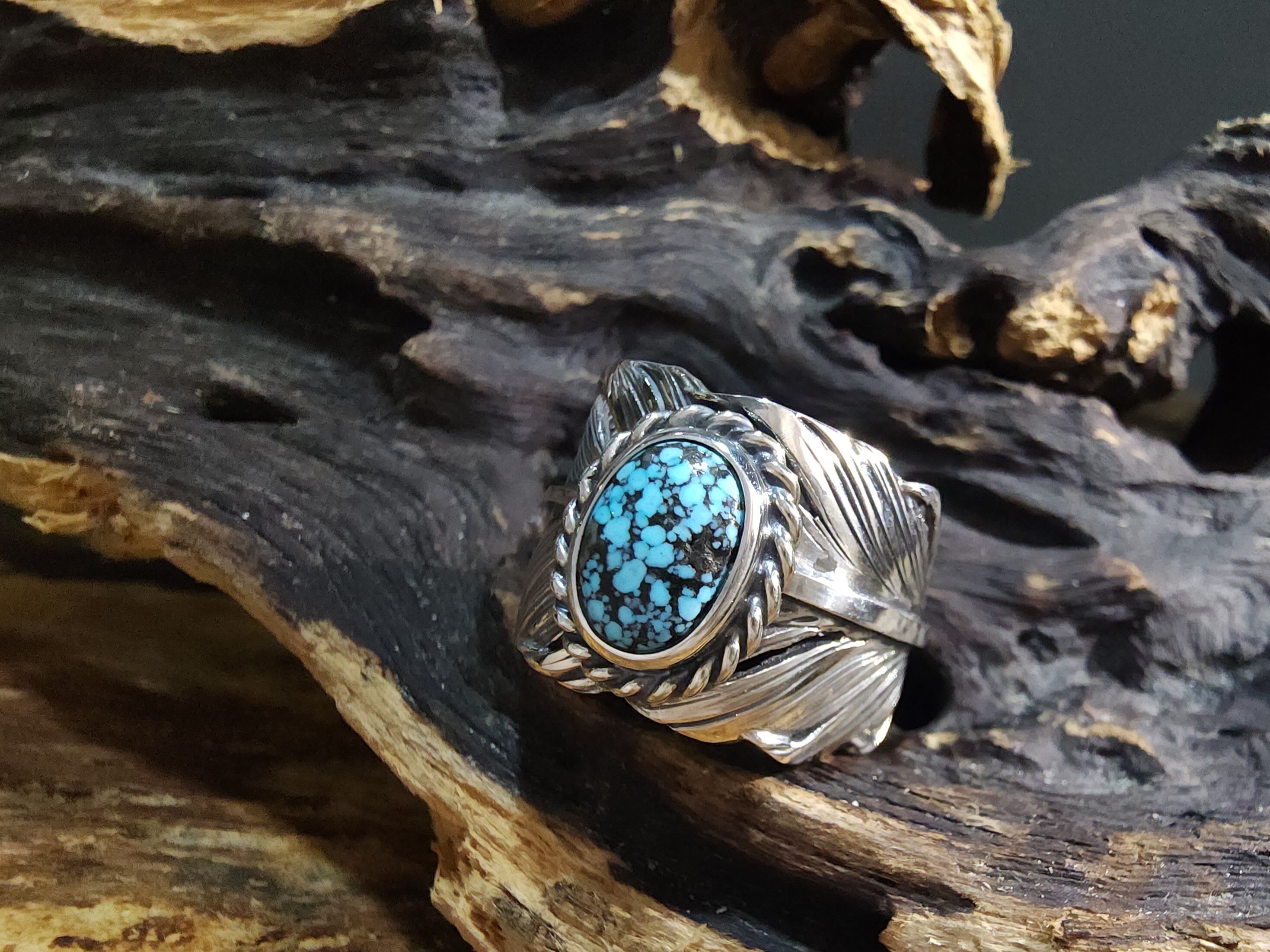 *Black Venom Jewelry- Freedom & Prayer 純銀勃羽戒鑲Kingman  松石