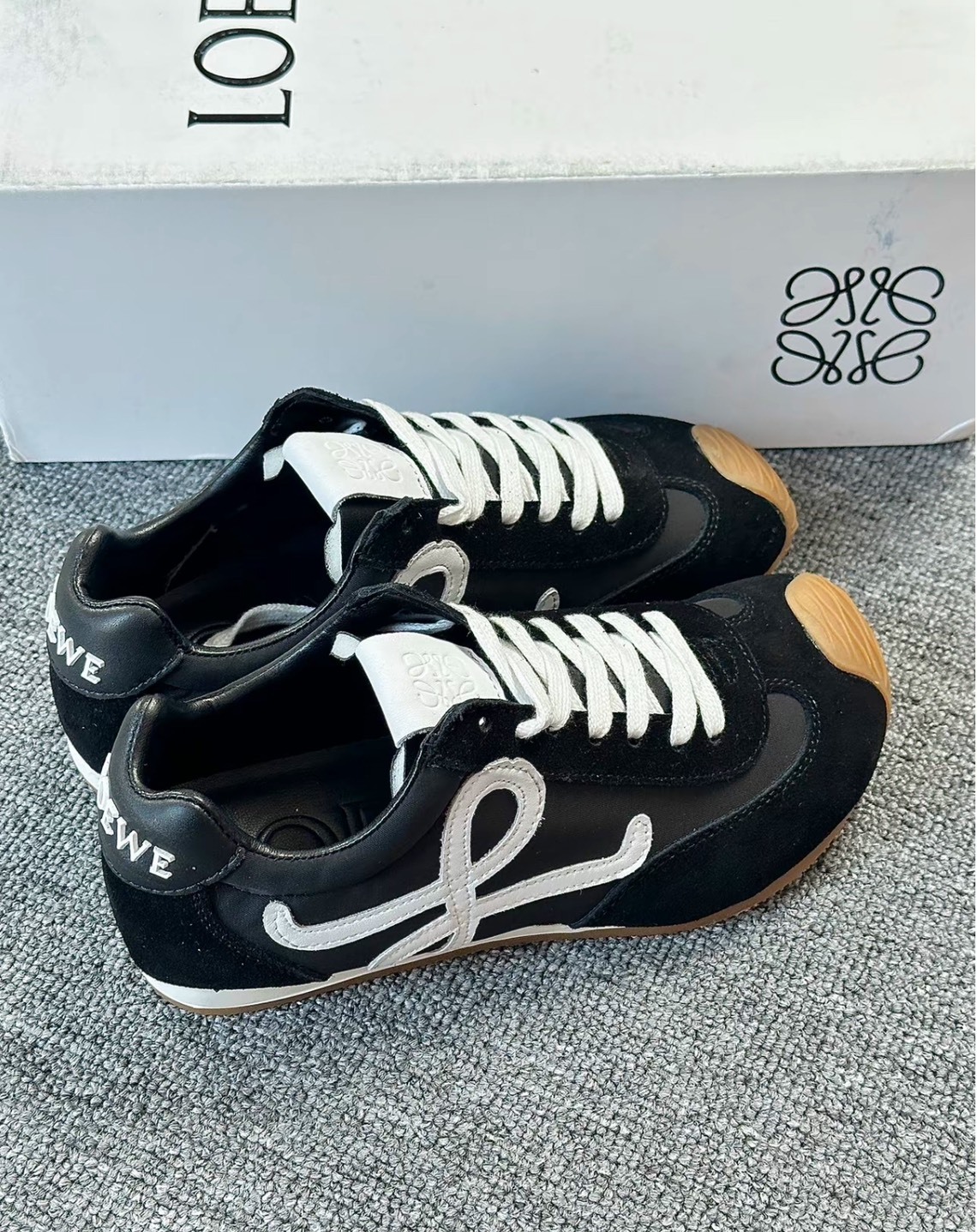 LOEWE Ballet Runner 2.0 黑色德訓鞋