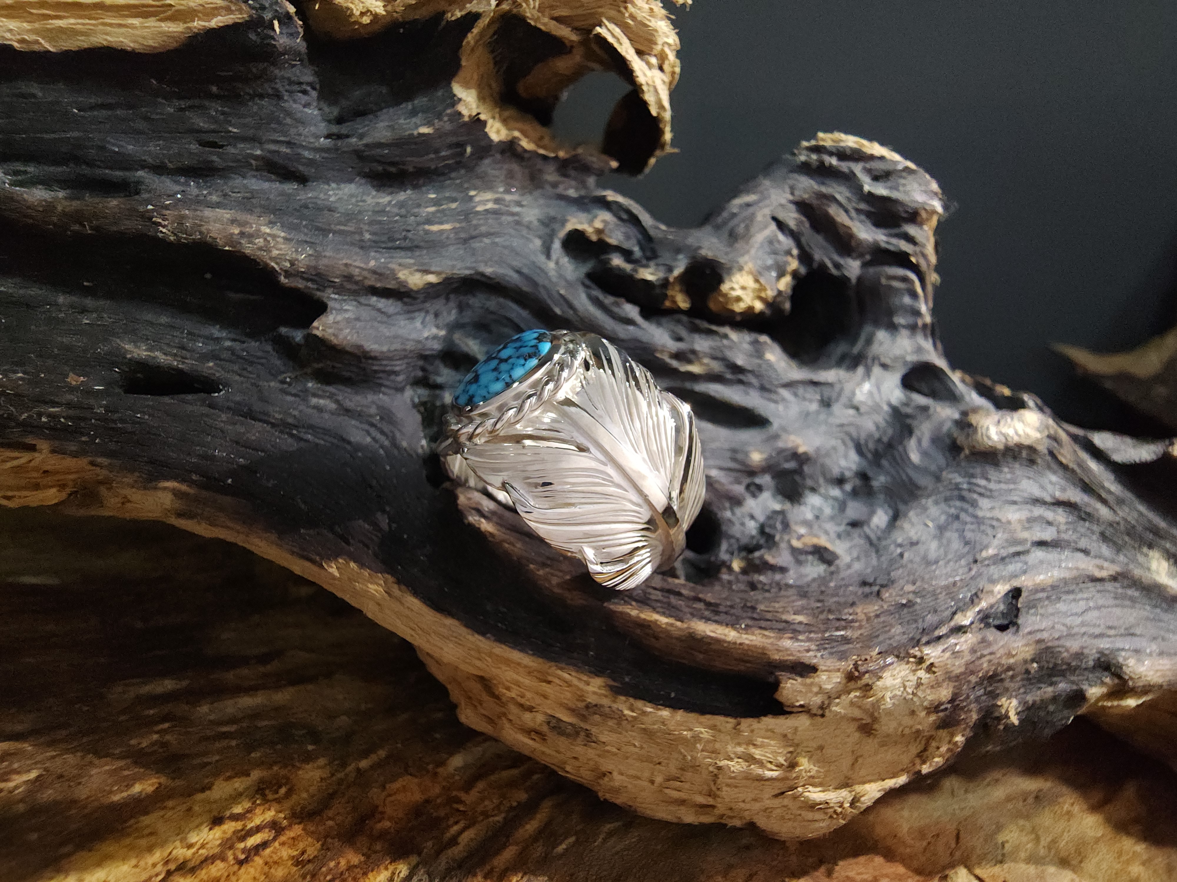 *Black Venom Jewelry- Freedom & Prayer 純銀勃羽戒鑲Kingman  松石