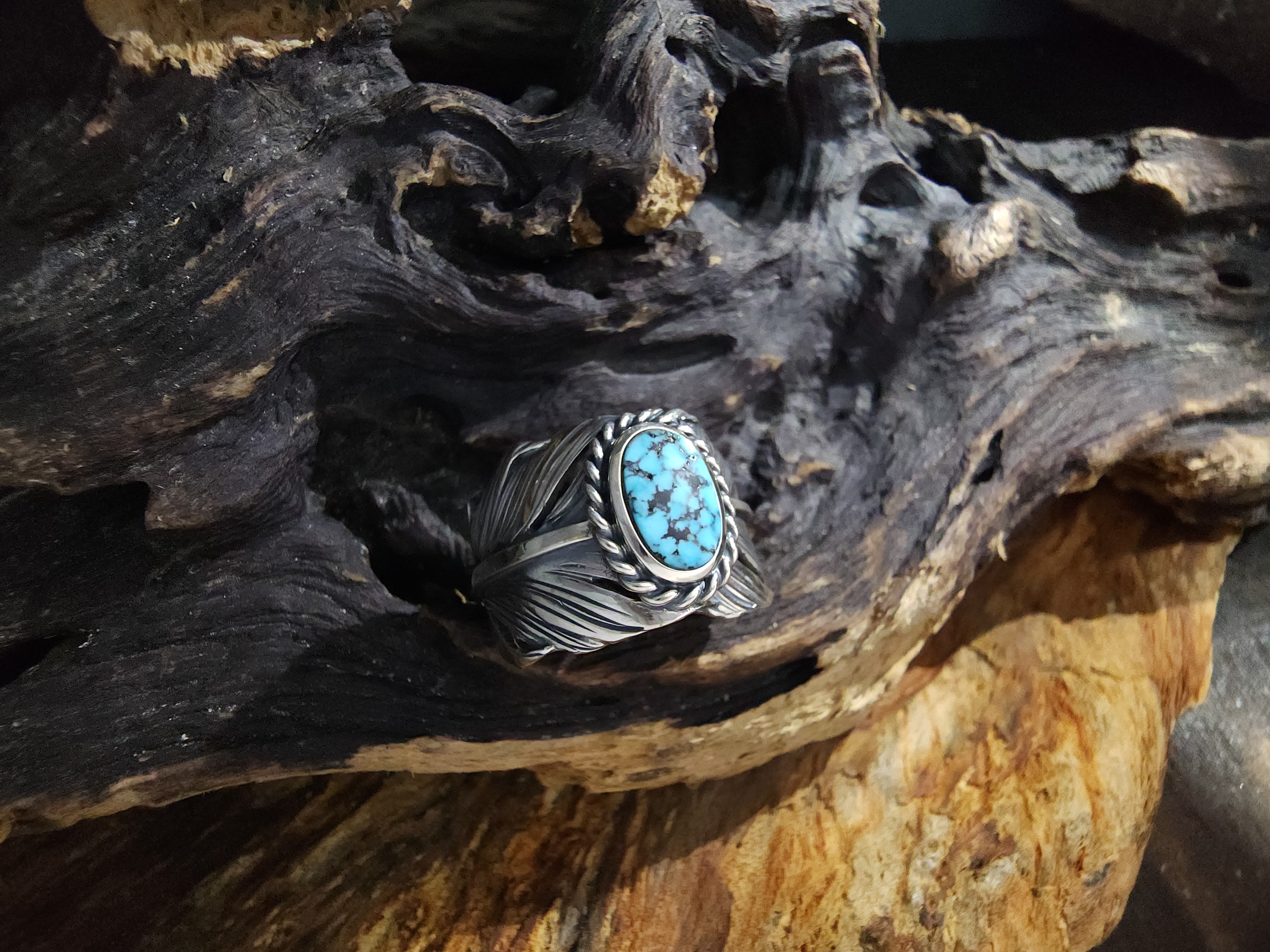 *Black Venom Jewelry- Freedom & Prayer 純銀勃羽戒鑲Kingman  松石