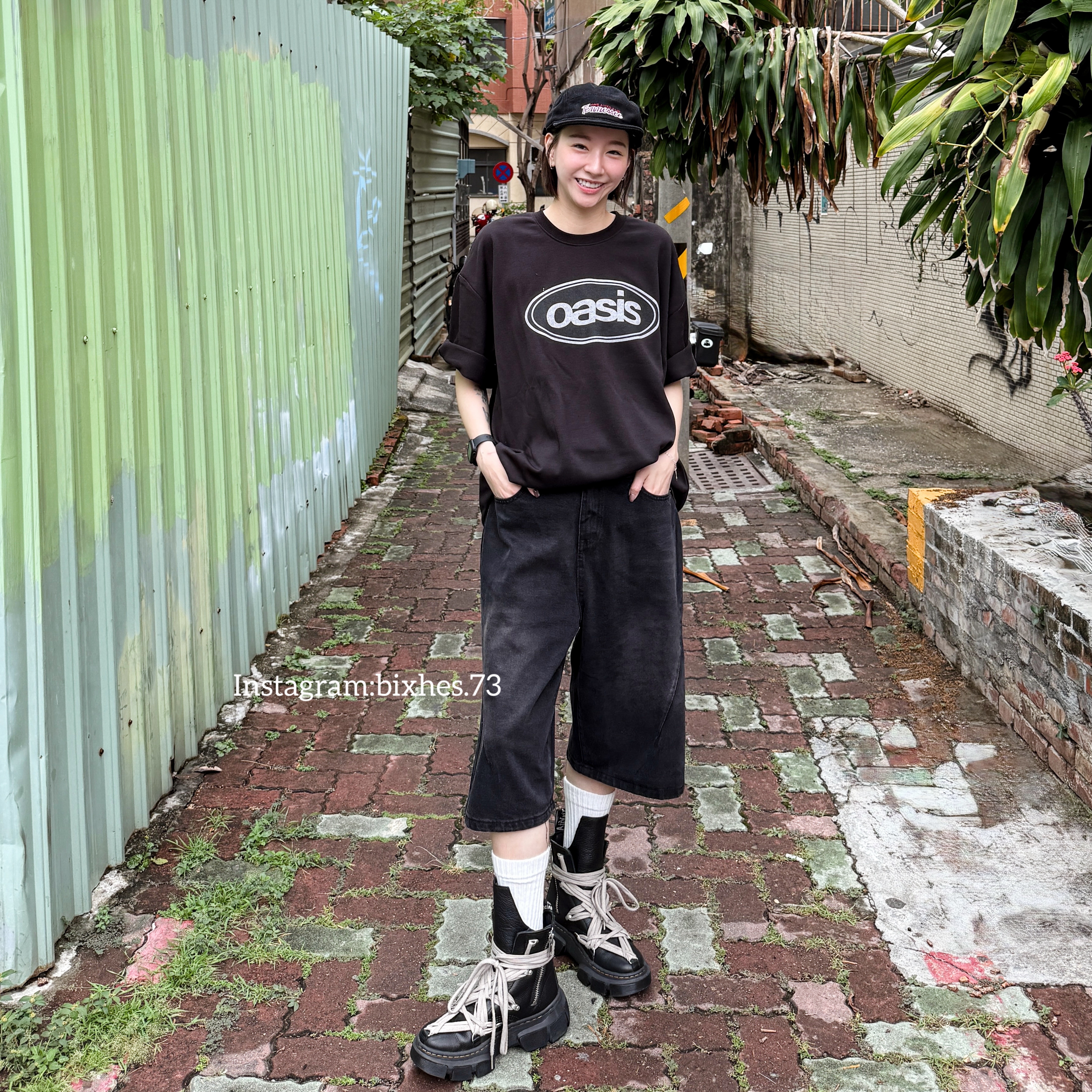 oasis圓標寬鬆短T(A00104)