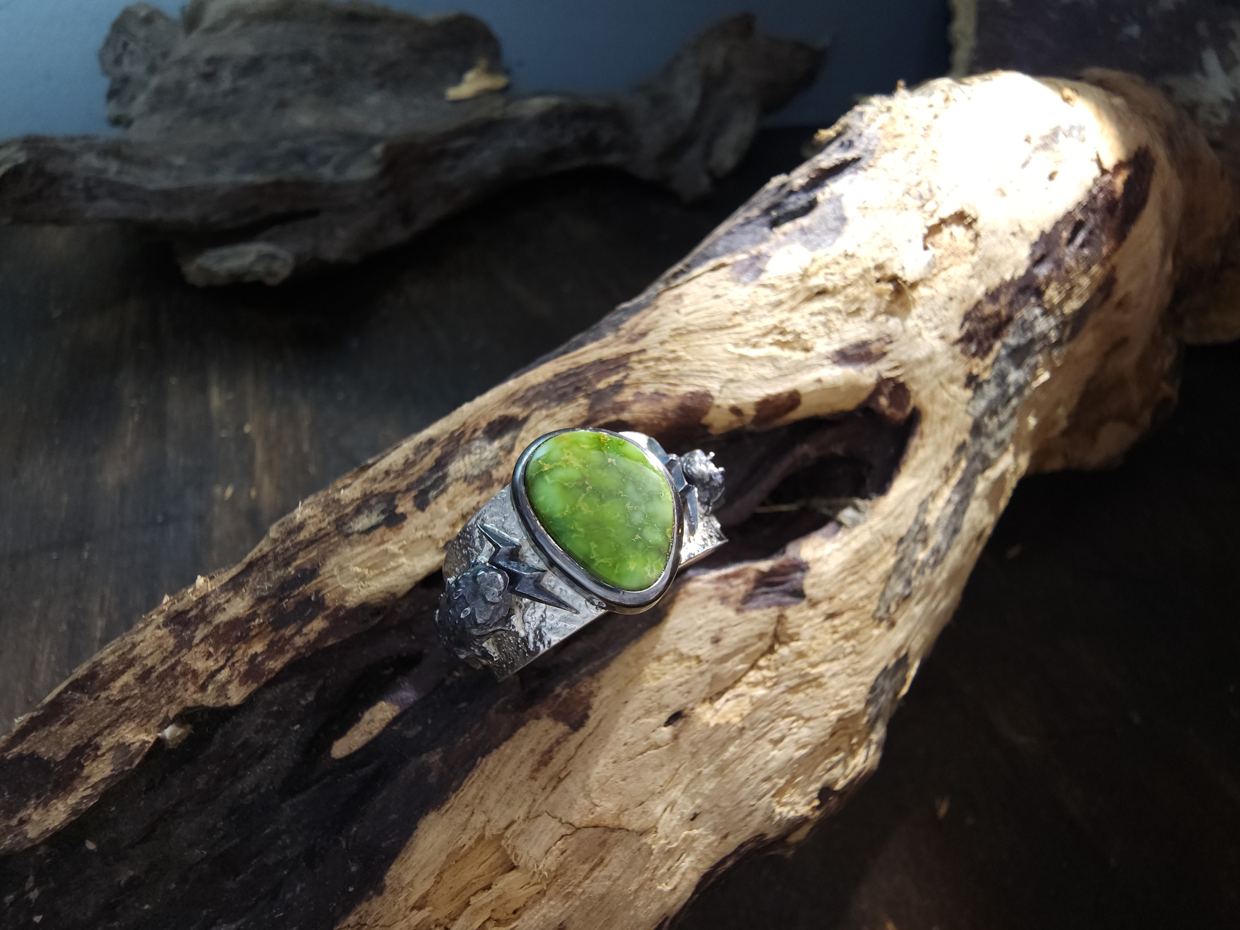 *Black Venom Jewelry- Freedom & Prayer 純銀角蜥蜴戒鑲 Sonora Gold 松石