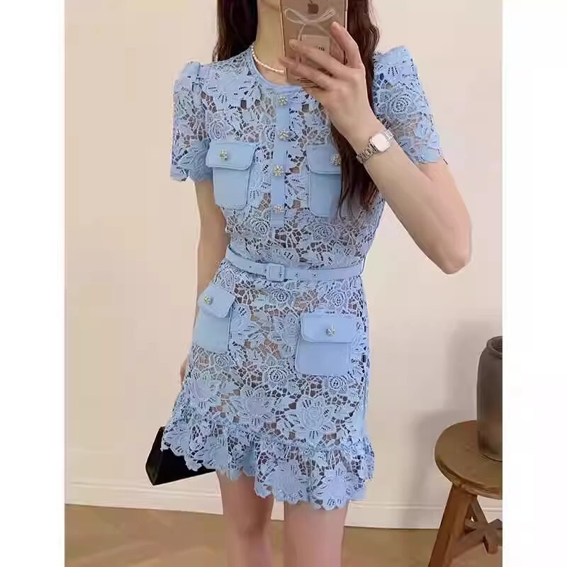 水溶蕾絲 水藍色短袖小洋裝