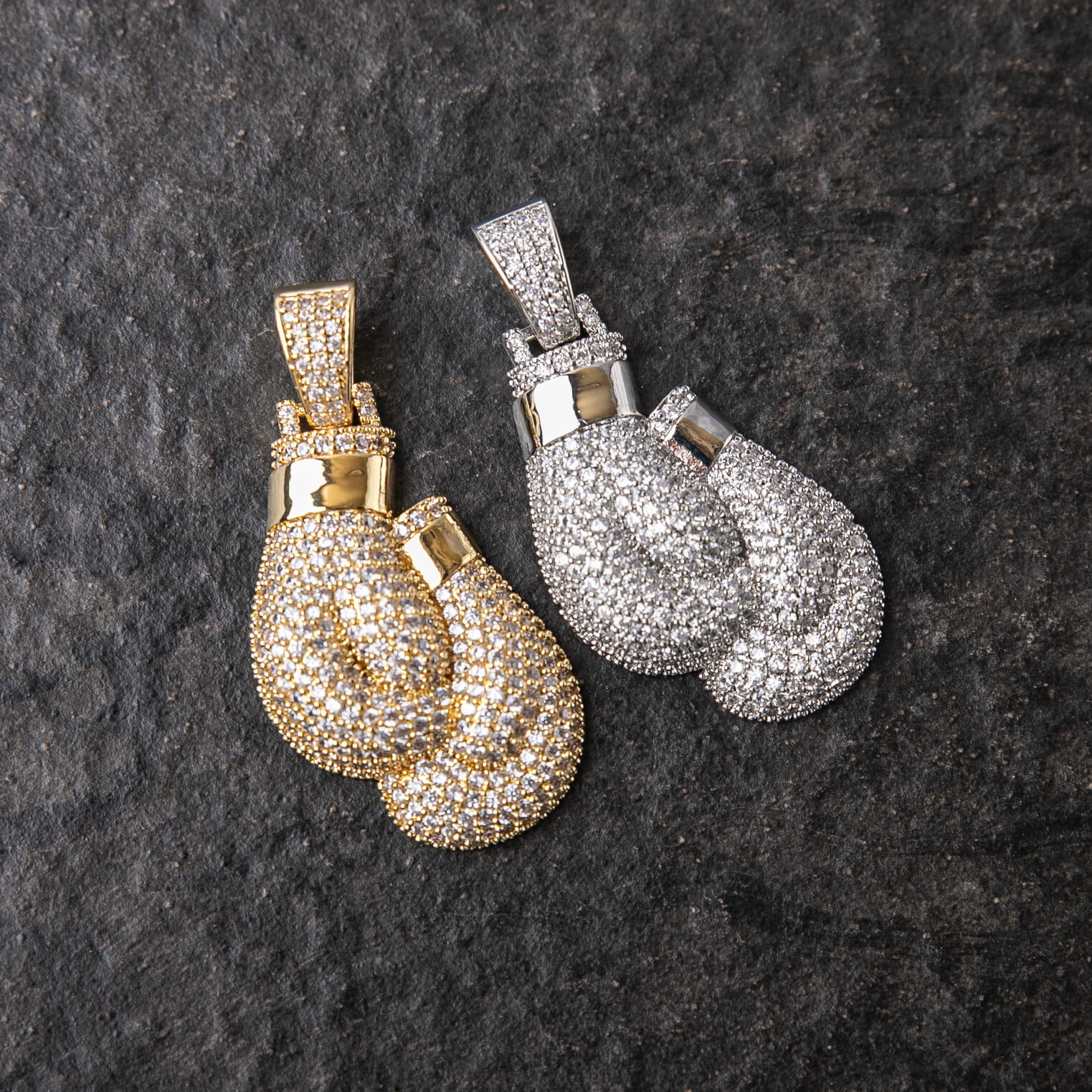 滿鑲拳擊手套墜飾