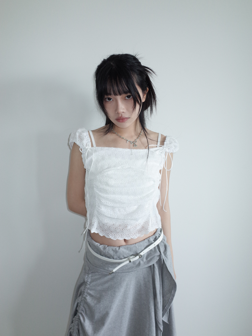 charming front-hook necklace with bow and heart detail