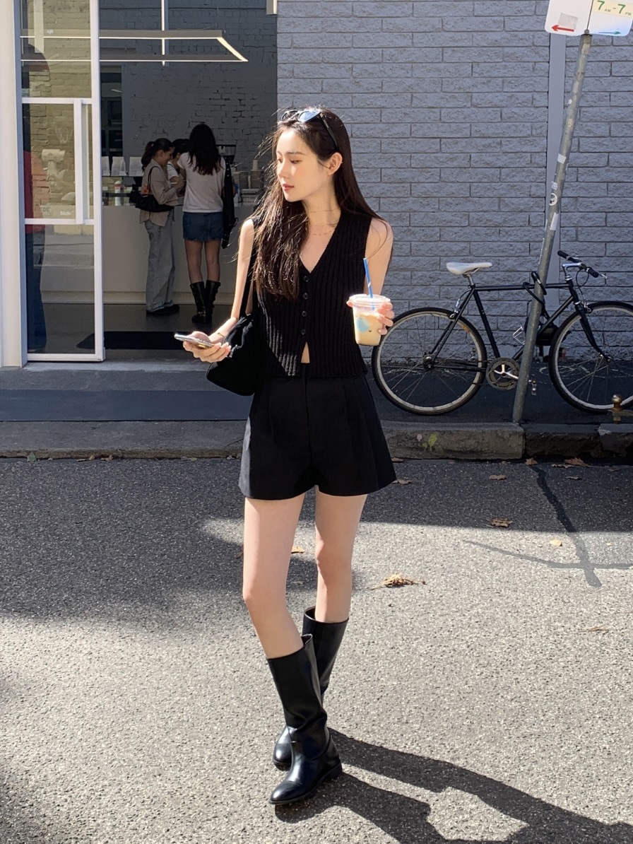 M29 雙打摺西裝短褲S/M (黑/白）