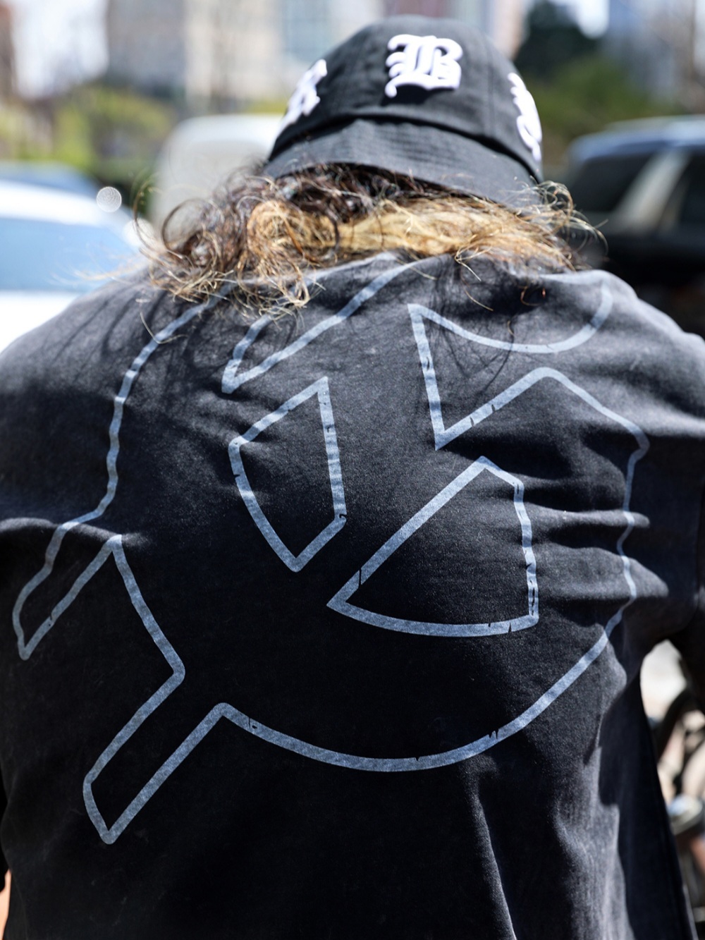 骷髏板印花短袖T恤