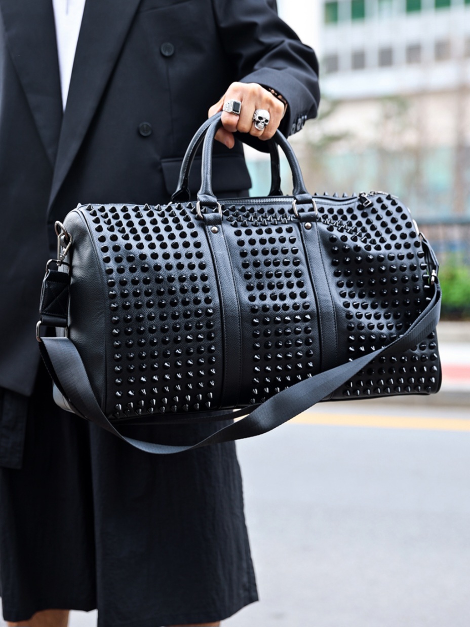 鉚釘皮革波士頓包