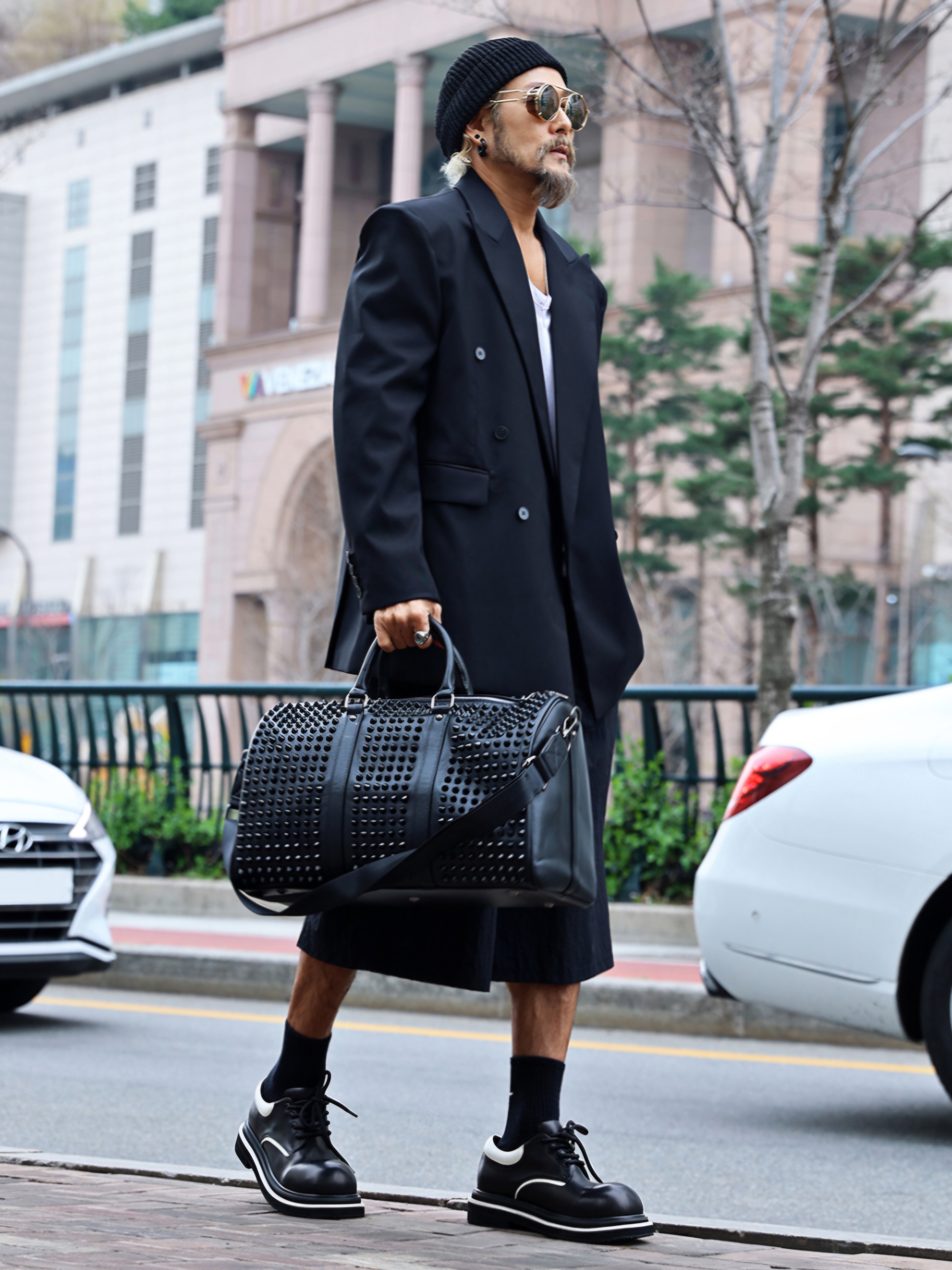 鉚釘皮革波士頓包