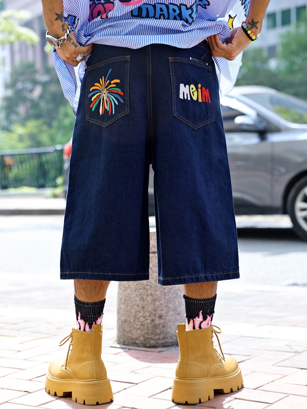 口袋火焰刺繡百慕達牛仔褲