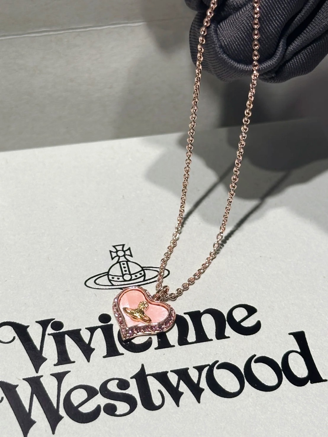 VIVIENNE WESTWOOD 西太后 愛心粉貝母 玻璃珍珠項鍊